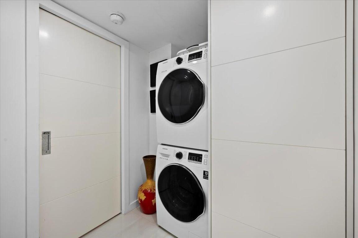 HORIZON EAST CONDO - Residential