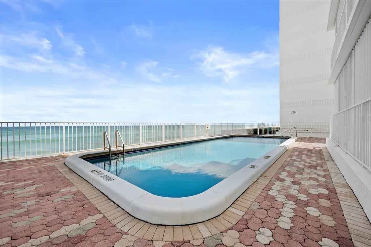 HORIZON EAST CONDO - Residential