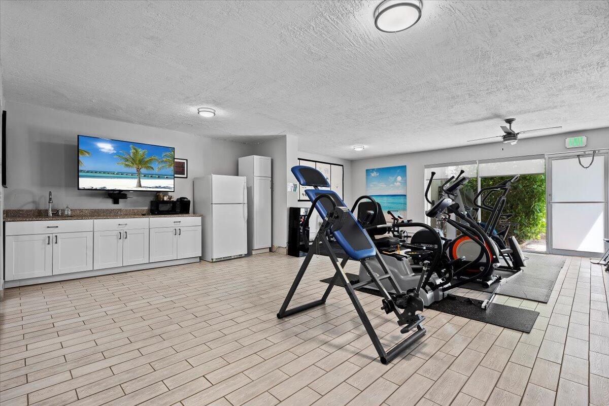 HORIZON EAST CONDO - Residential