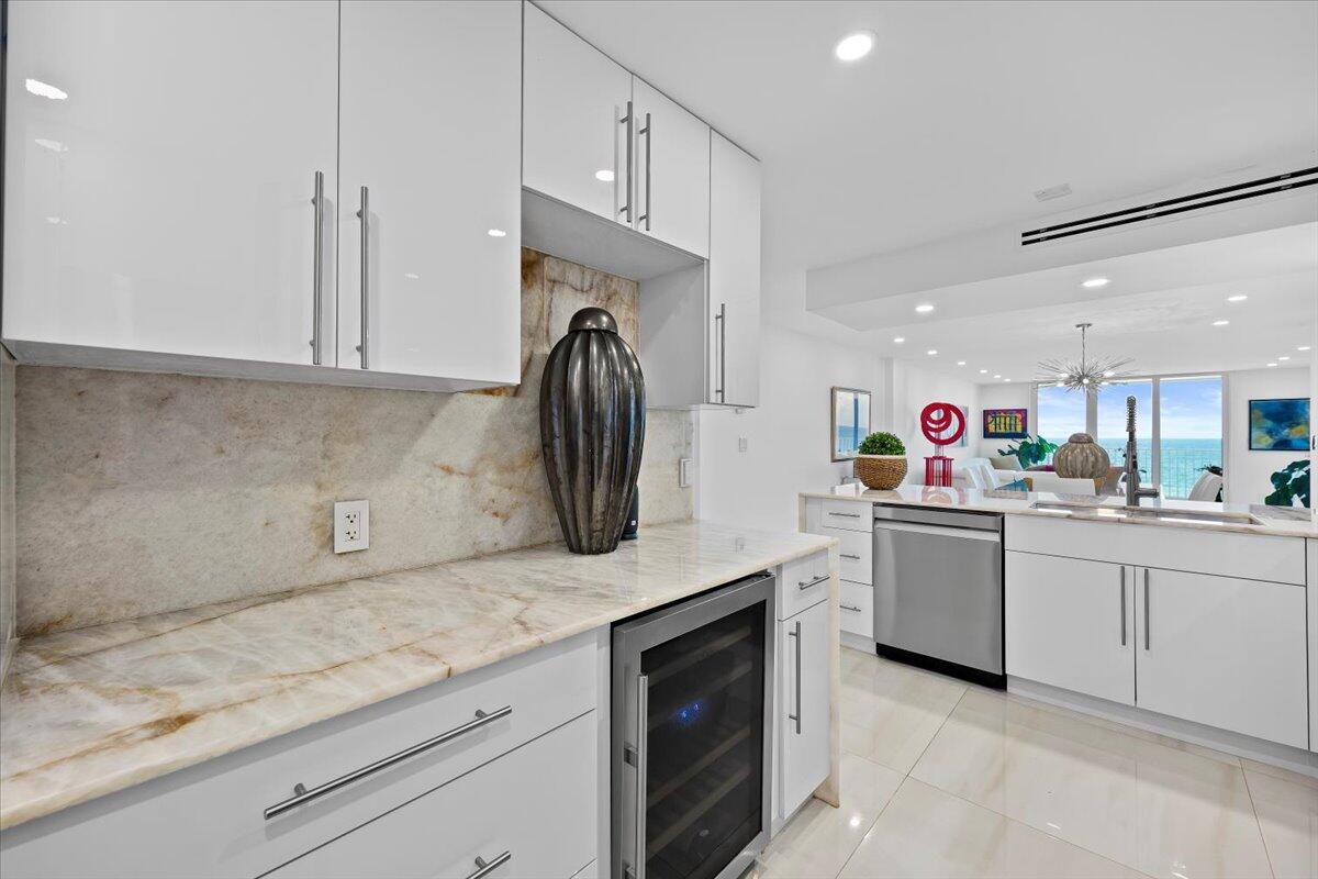 HORIZON EAST CONDO - Residential