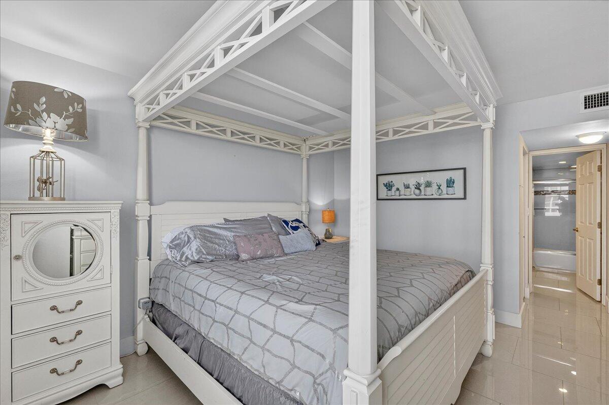 POMPANO BEACH CLUB CONDO - Residential