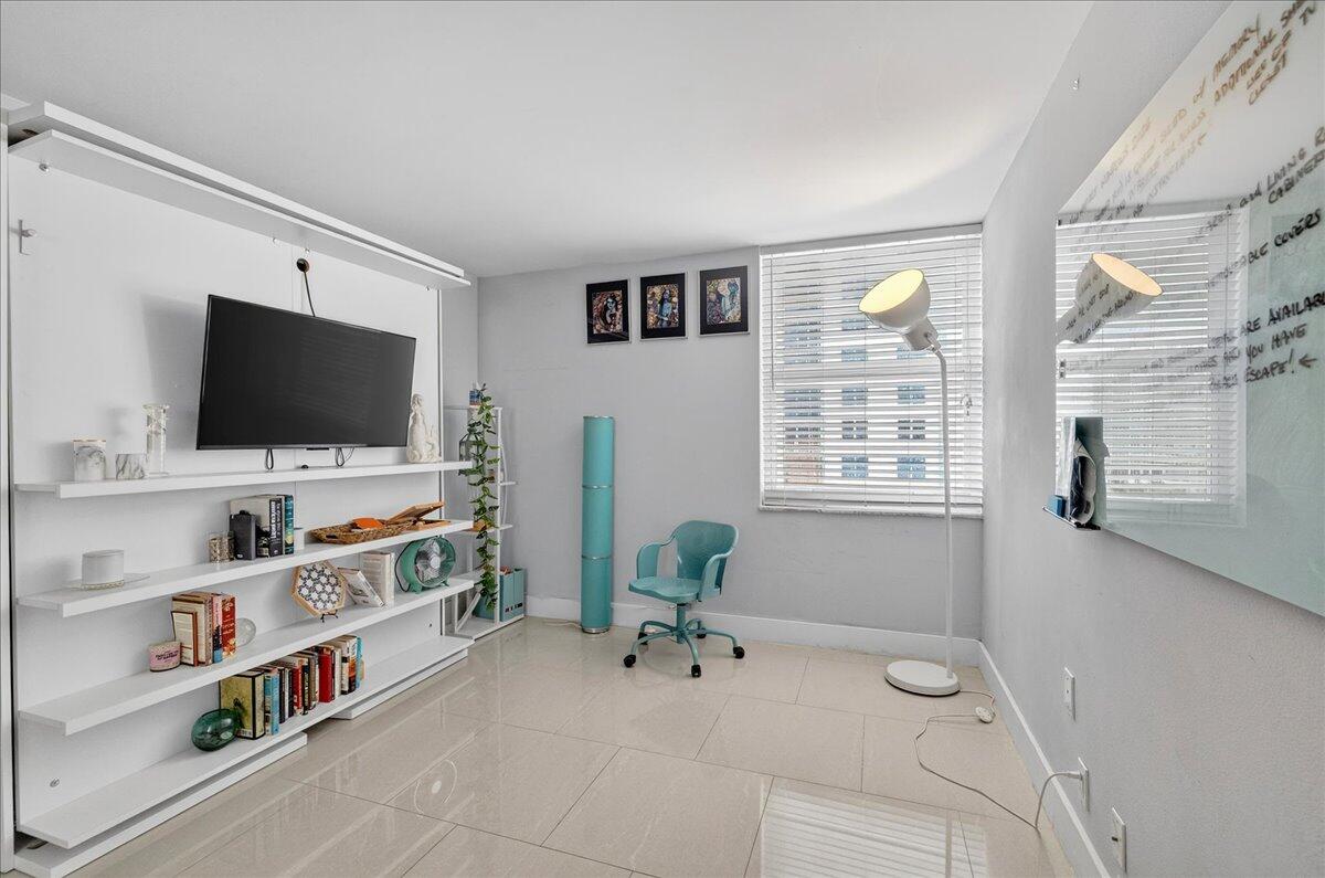 POMPANO BEACH CLUB CONDO - Residential