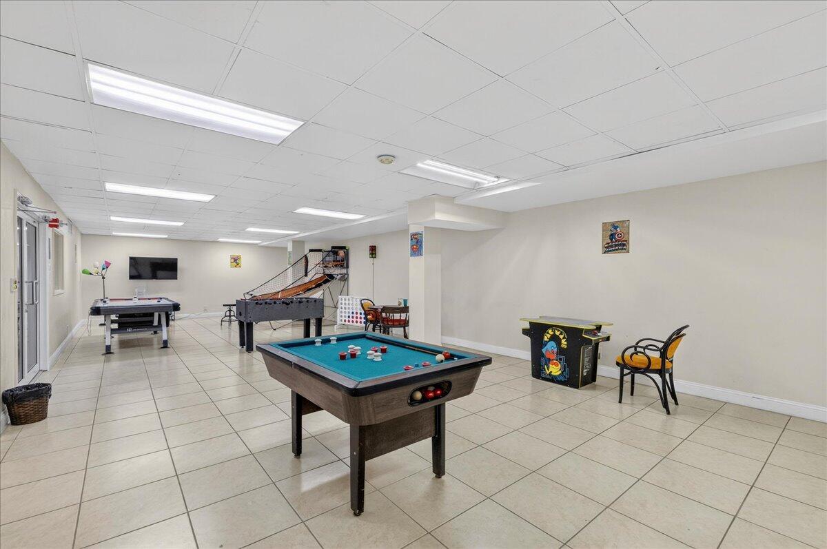 POMPANO BEACH CLUB CONDO - Residential