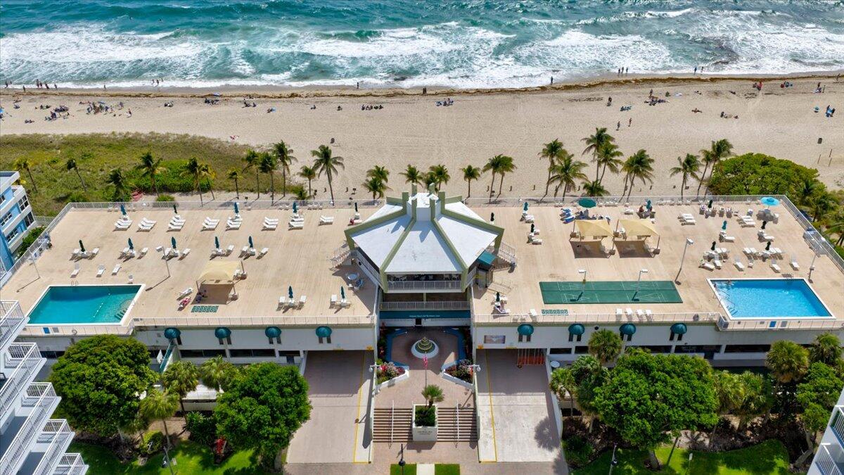 POMPANO BEACH CLUB CONDO - Residential