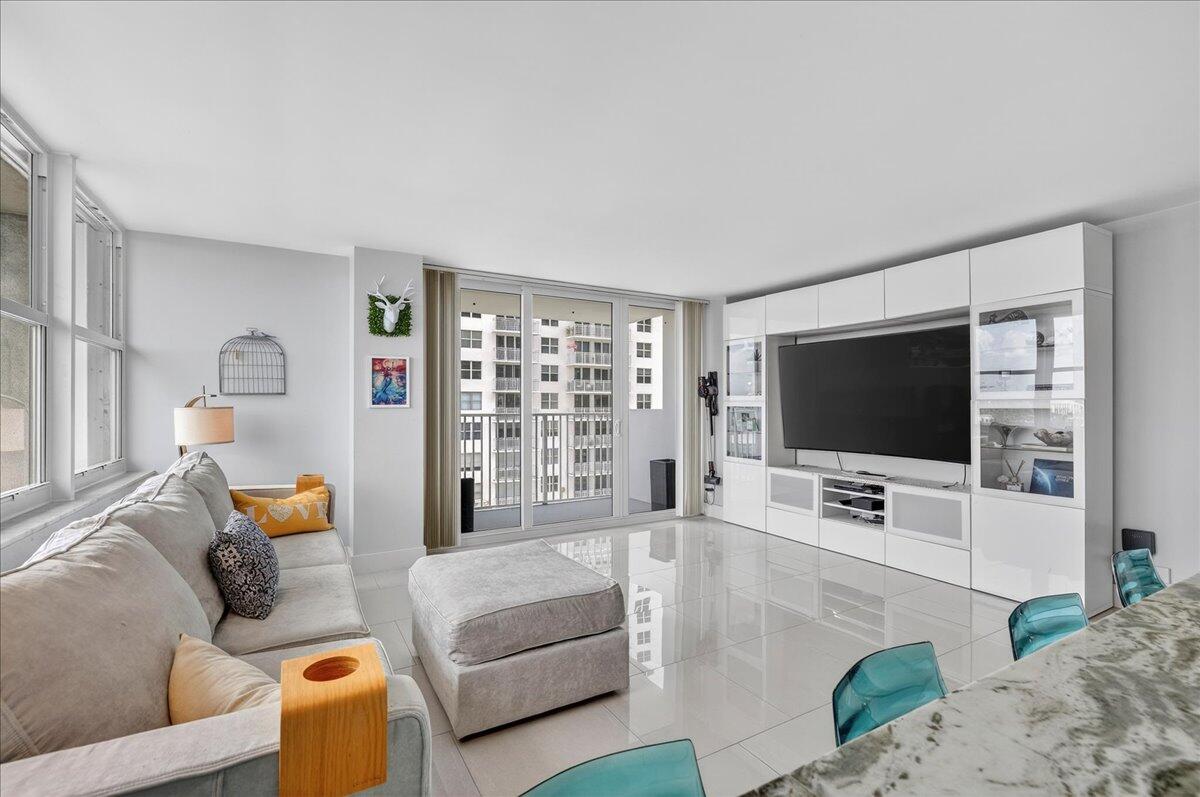 POMPANO BEACH CLUB CONDO - Residential