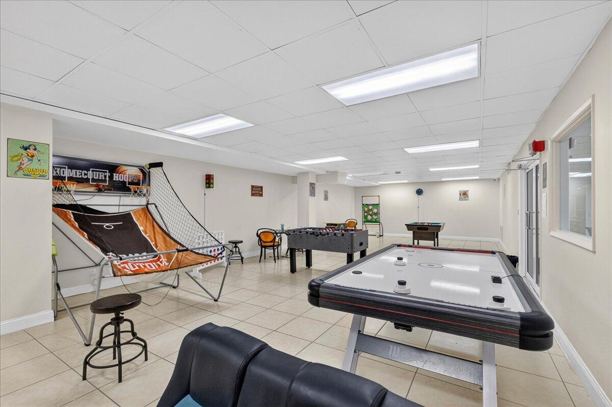 POMPANO BEACH CLUB CONDO - Residential