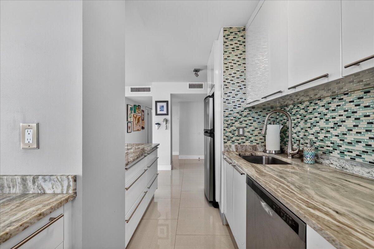 POMPANO BEACH CLUB CONDO - Residential