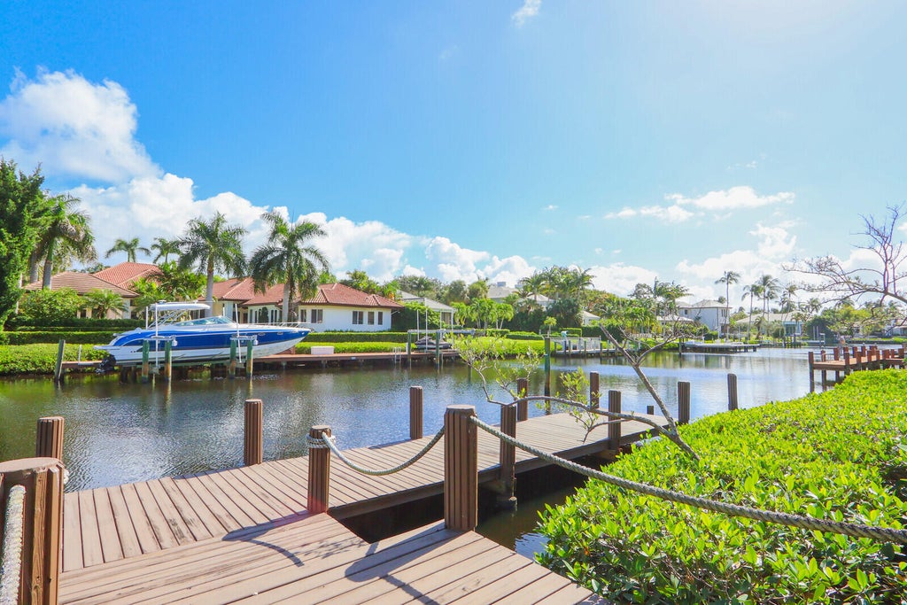 Photo of 13868 LE BATEAU Isle, Palm Beach Gardens, FL 33410 (MLS # B26091965)