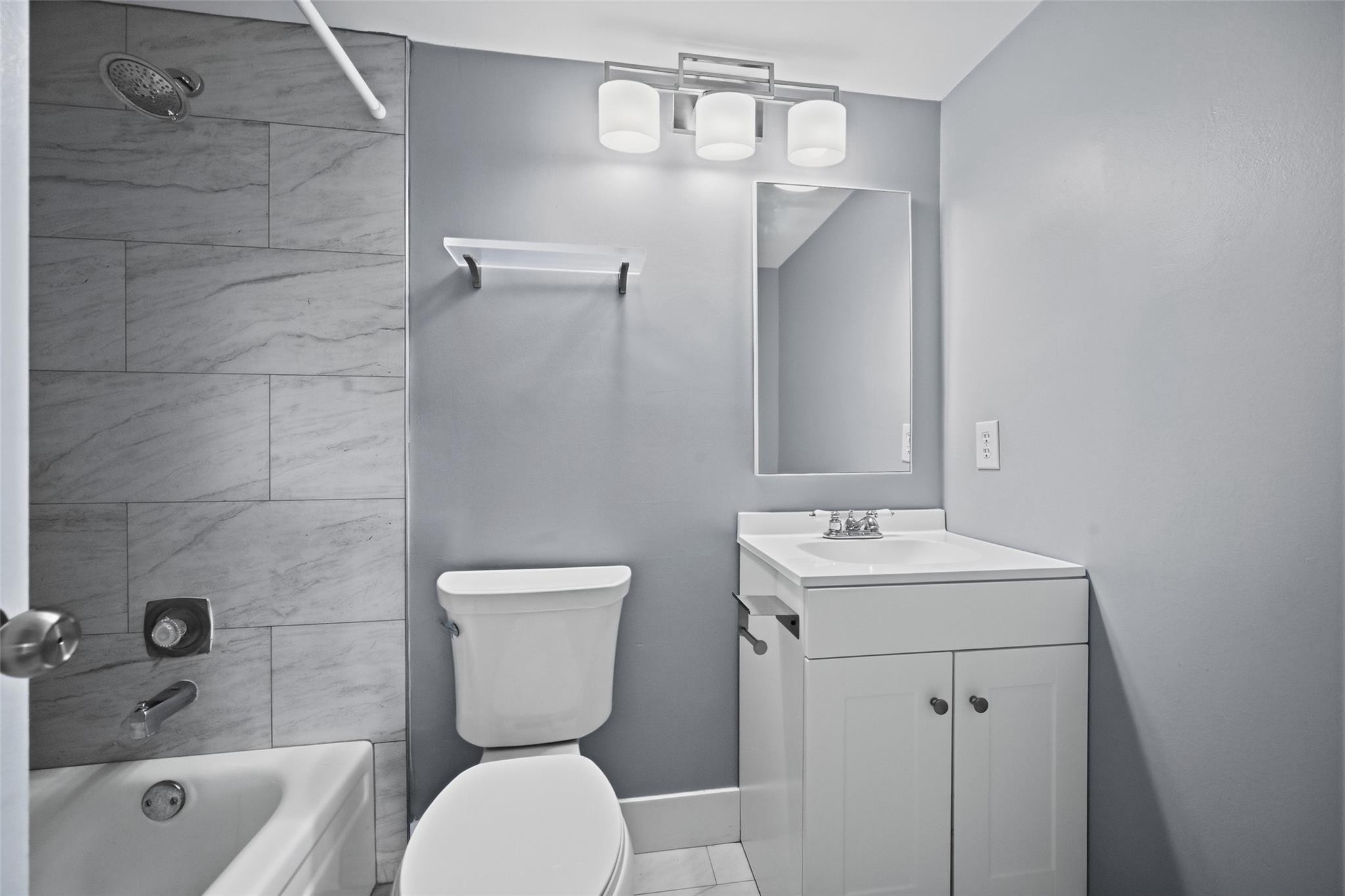 CENTURY VILLAGE- FANSHAW - Residential Lease