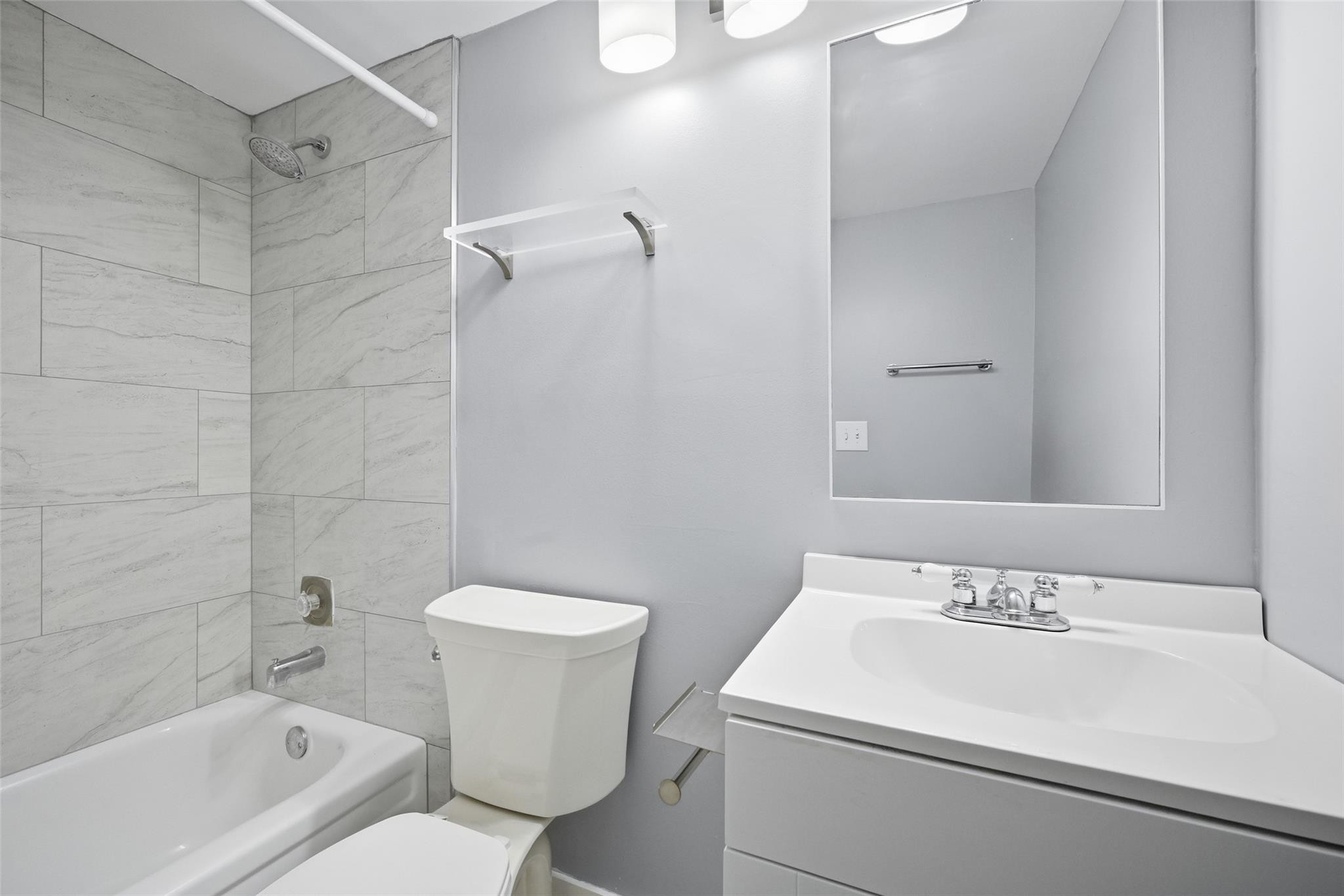 CENTURY VILLAGE- FANSHAW - Residential Lease