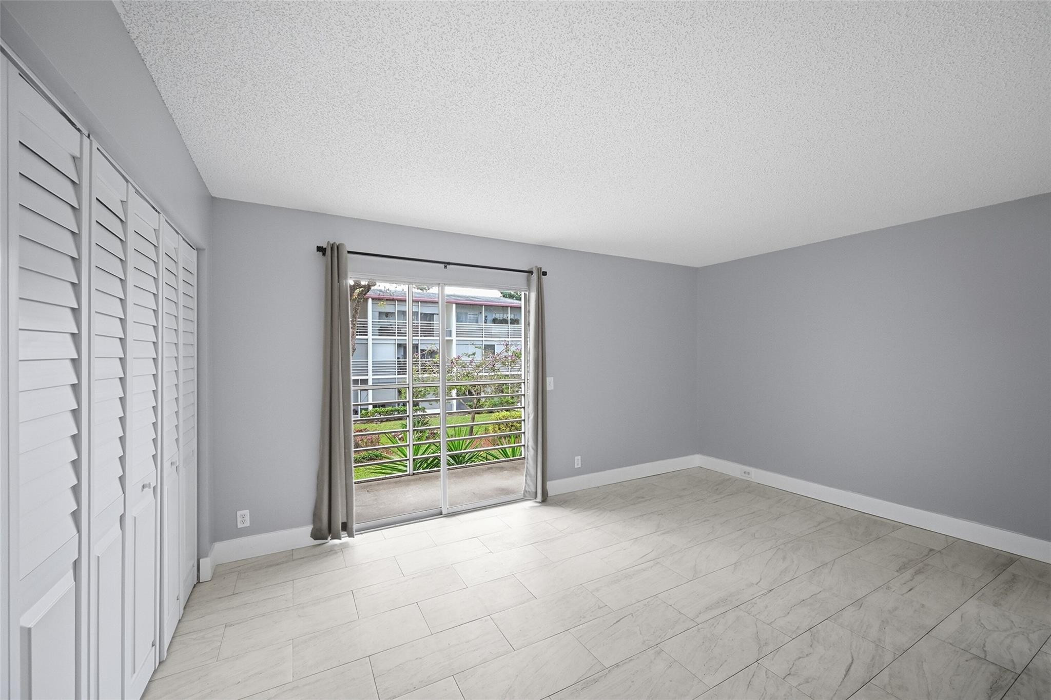 CENTURY VILLAGE- FANSHAW - Residential Lease