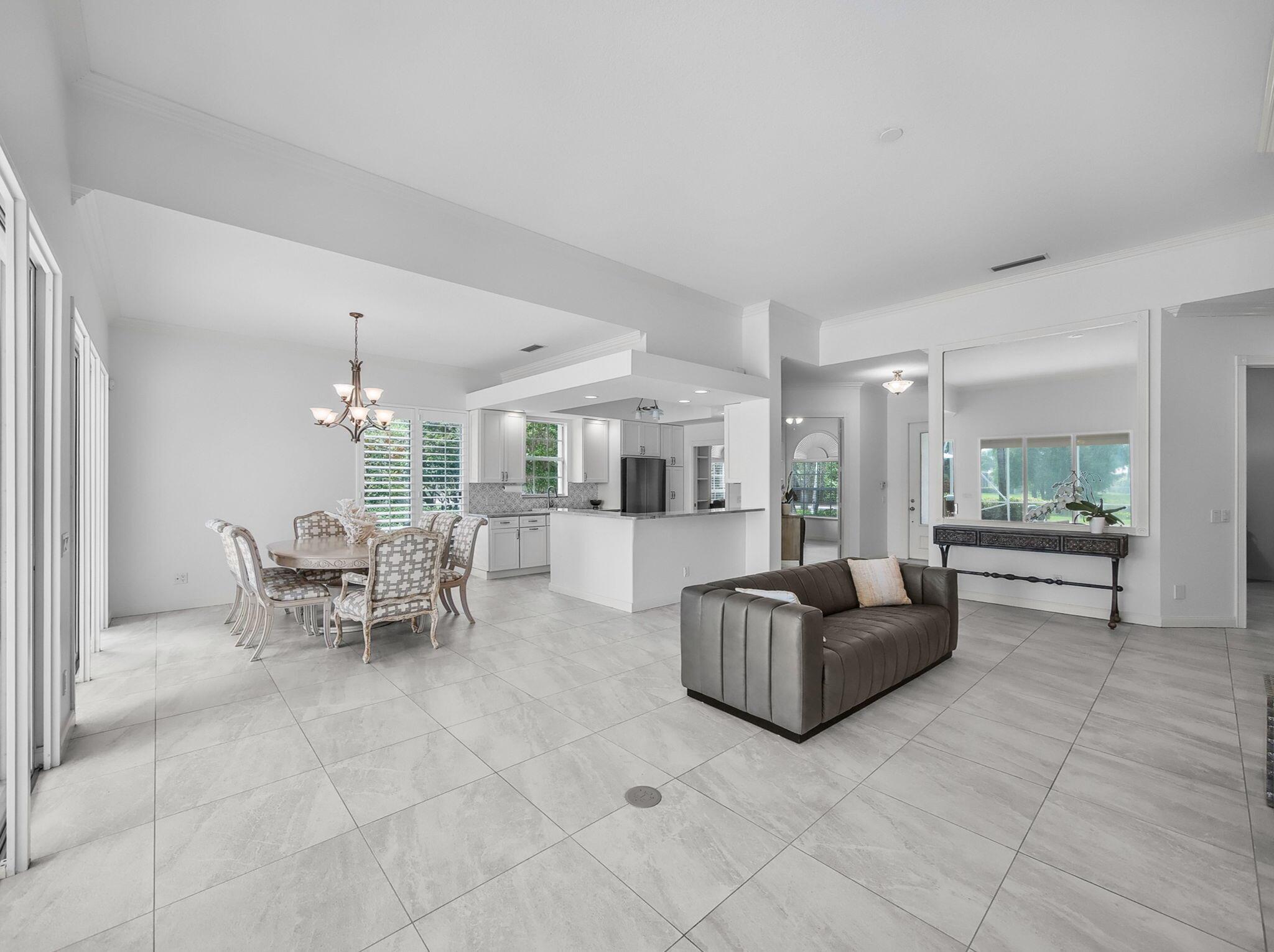 5129 Magnolia Bay Circle