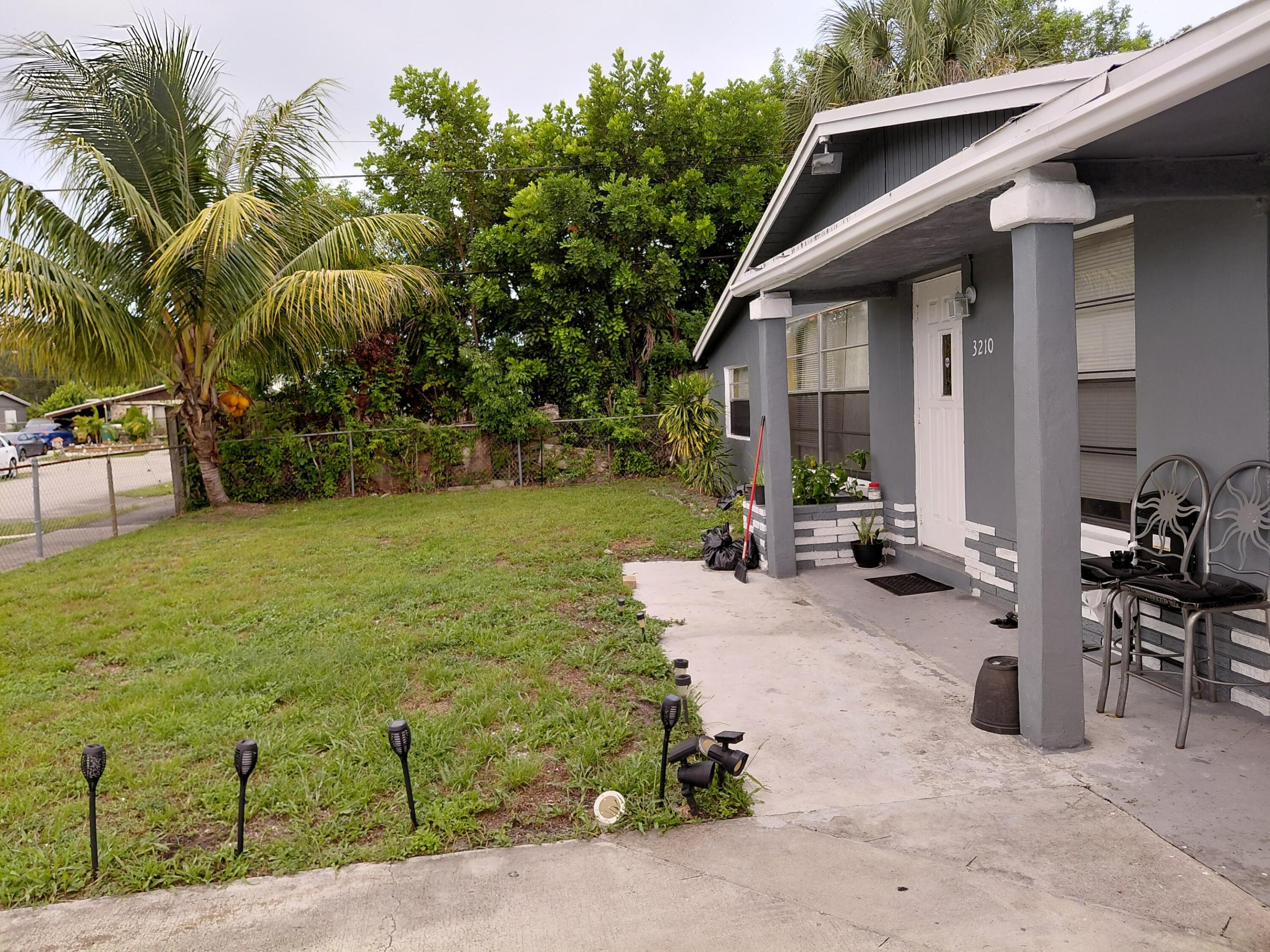 3210 NW 18th Place, Lauderhill FL 33311