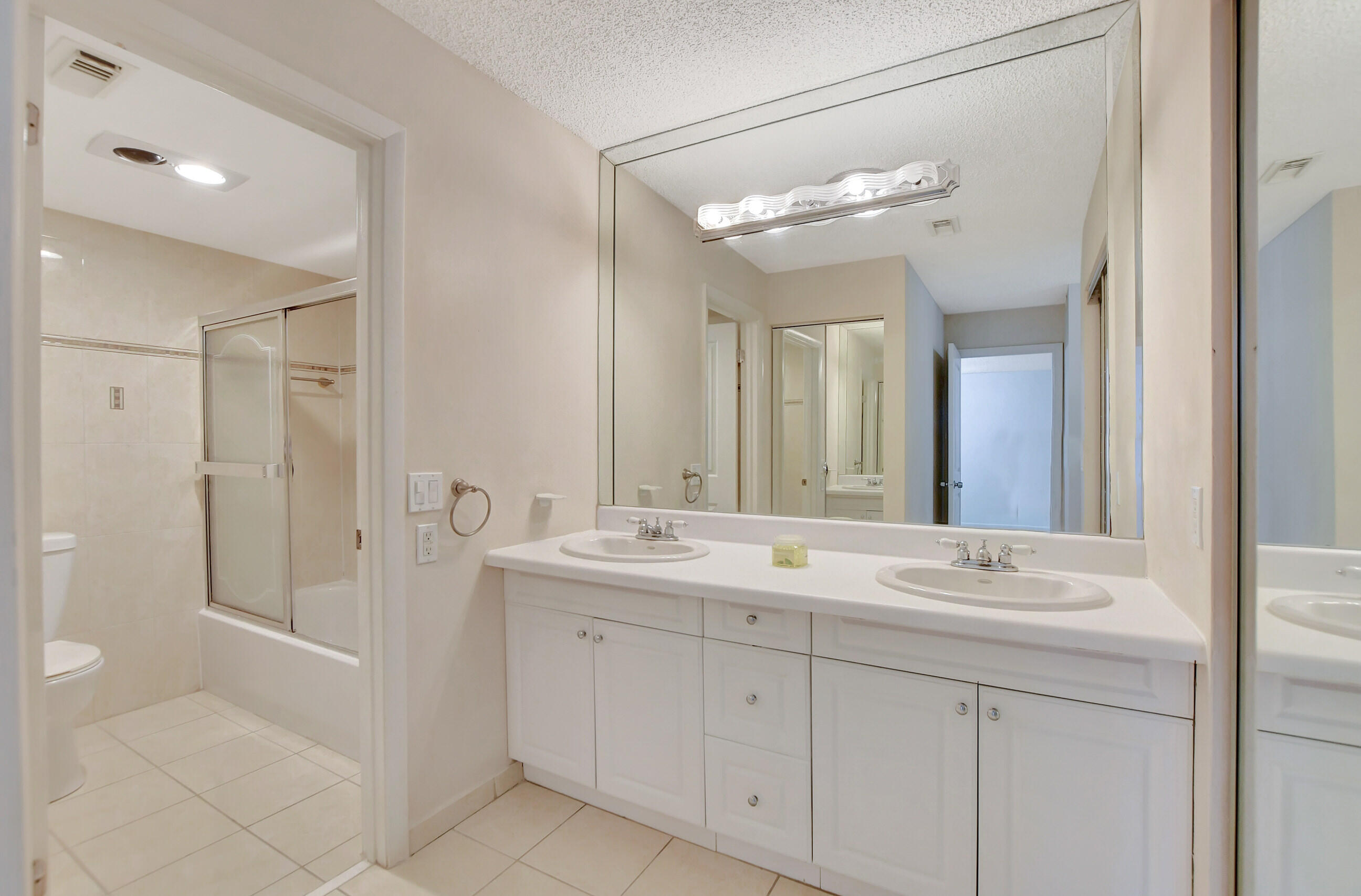GLADES OF BOCA LAGO CONDO - Residential