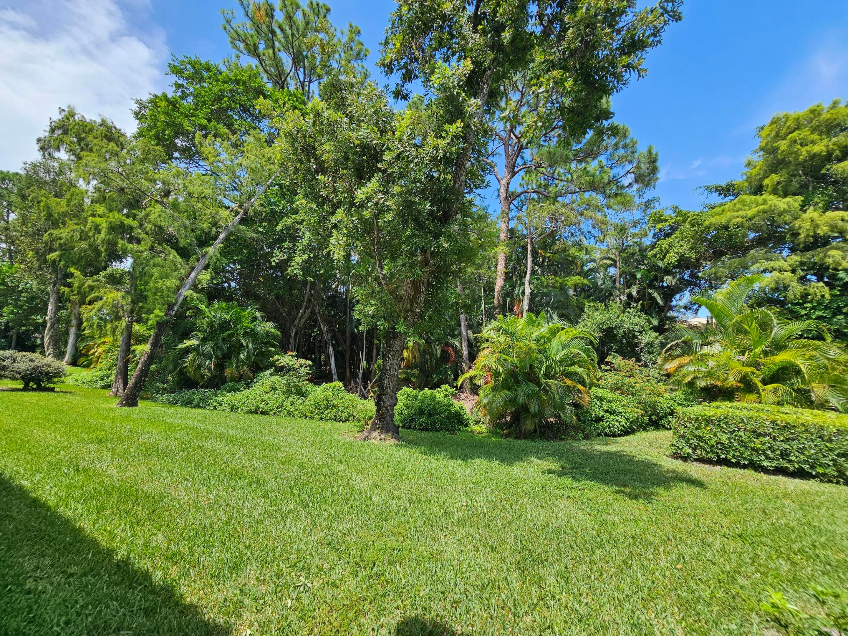 GLADES OF BOCA LAGO CONDO - Residential