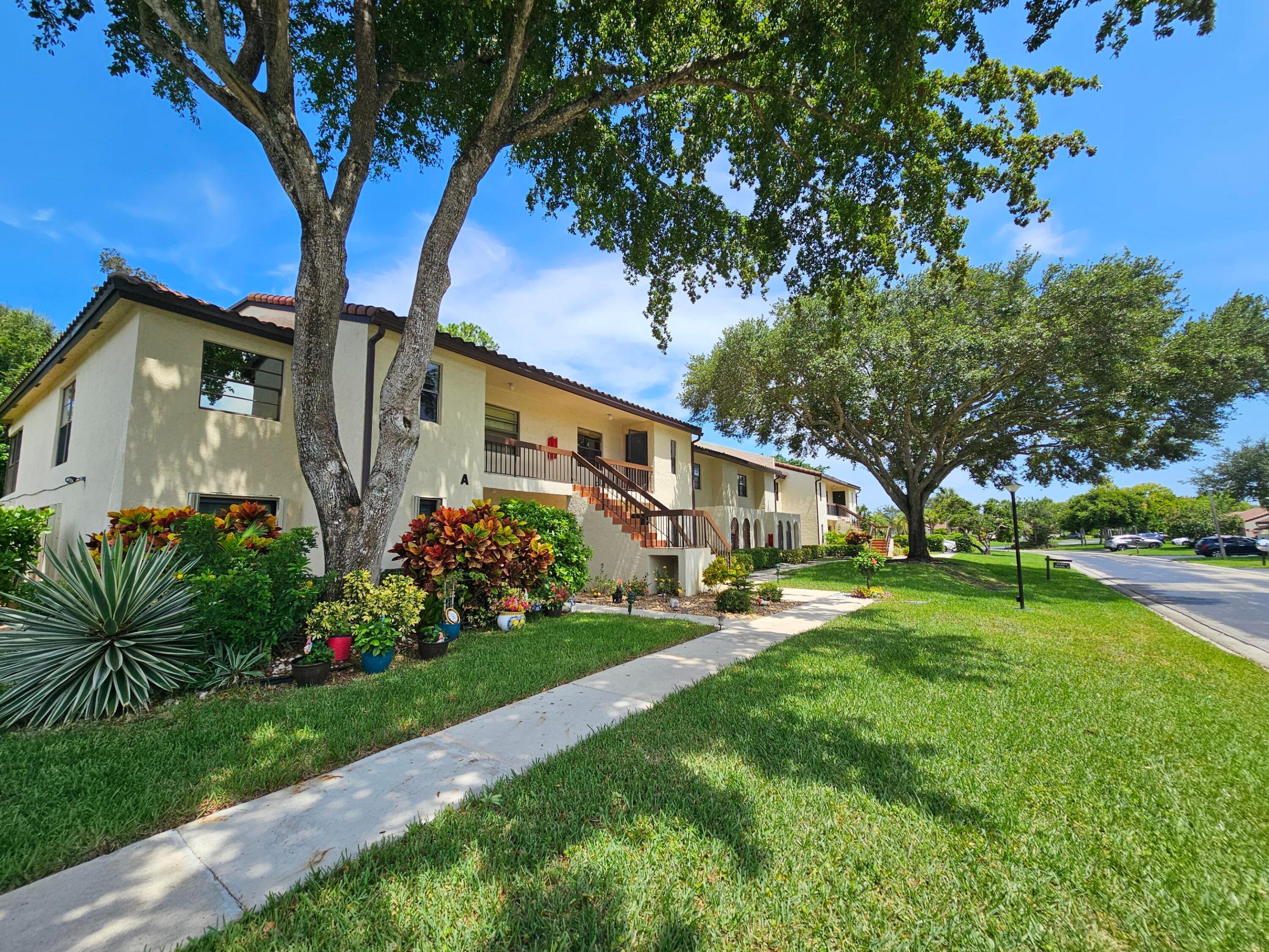 GLADES OF BOCA LAGO CONDO - Residential
