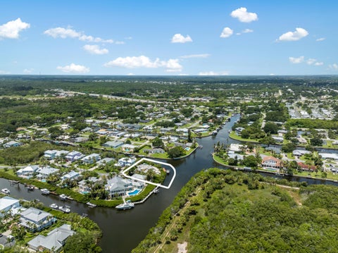 Tiny photo for 2165 6TH Court SE, Vero Beach, FL 32962 (MLS # B26054162)