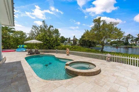 Tiny photo for 2165 6TH Court SE, Vero Beach, FL 32962 (MLS # B26054162)