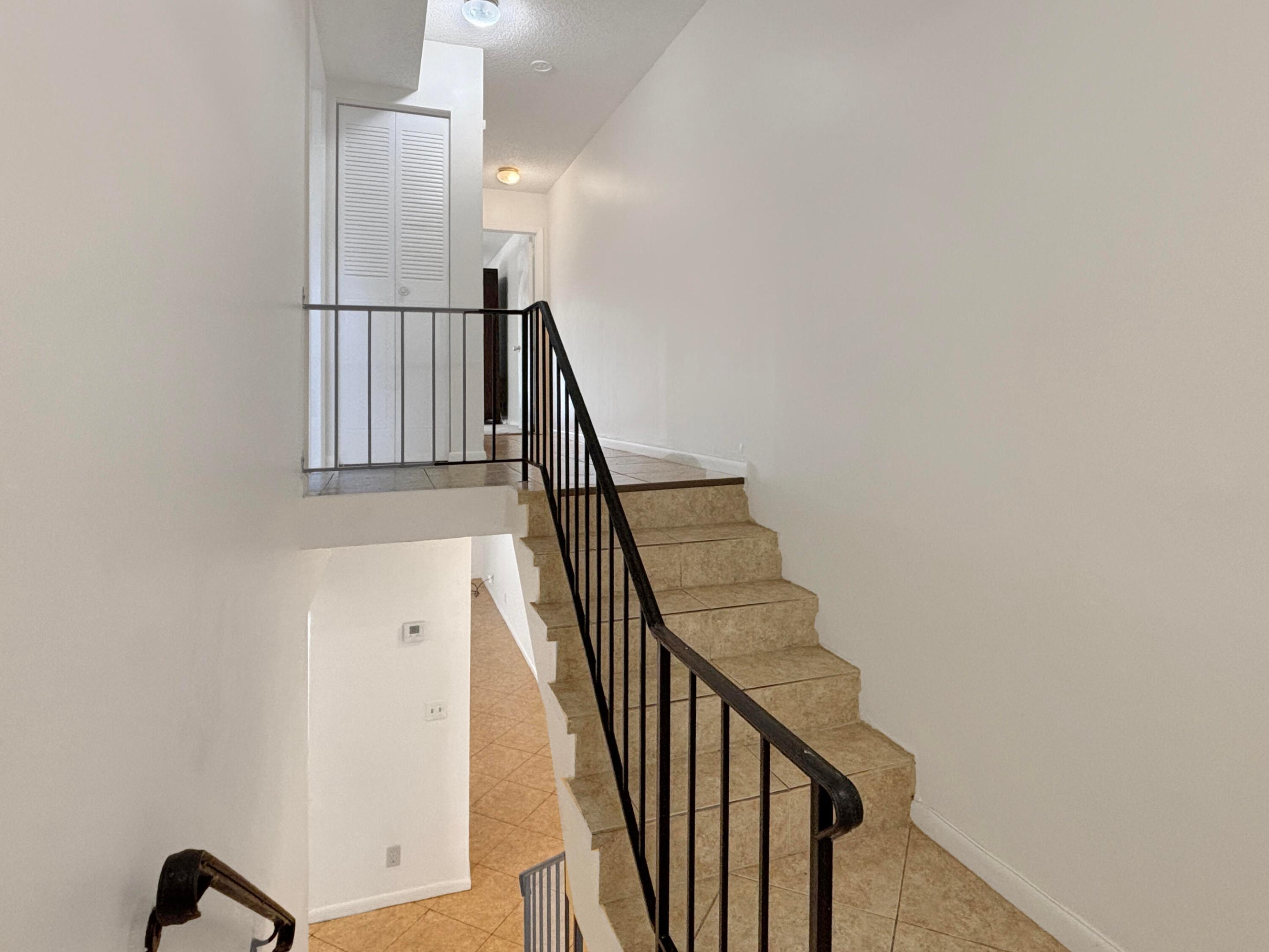 ROYALE HARBOUR CONDO OR 2092P693 VILL - Residential Lease