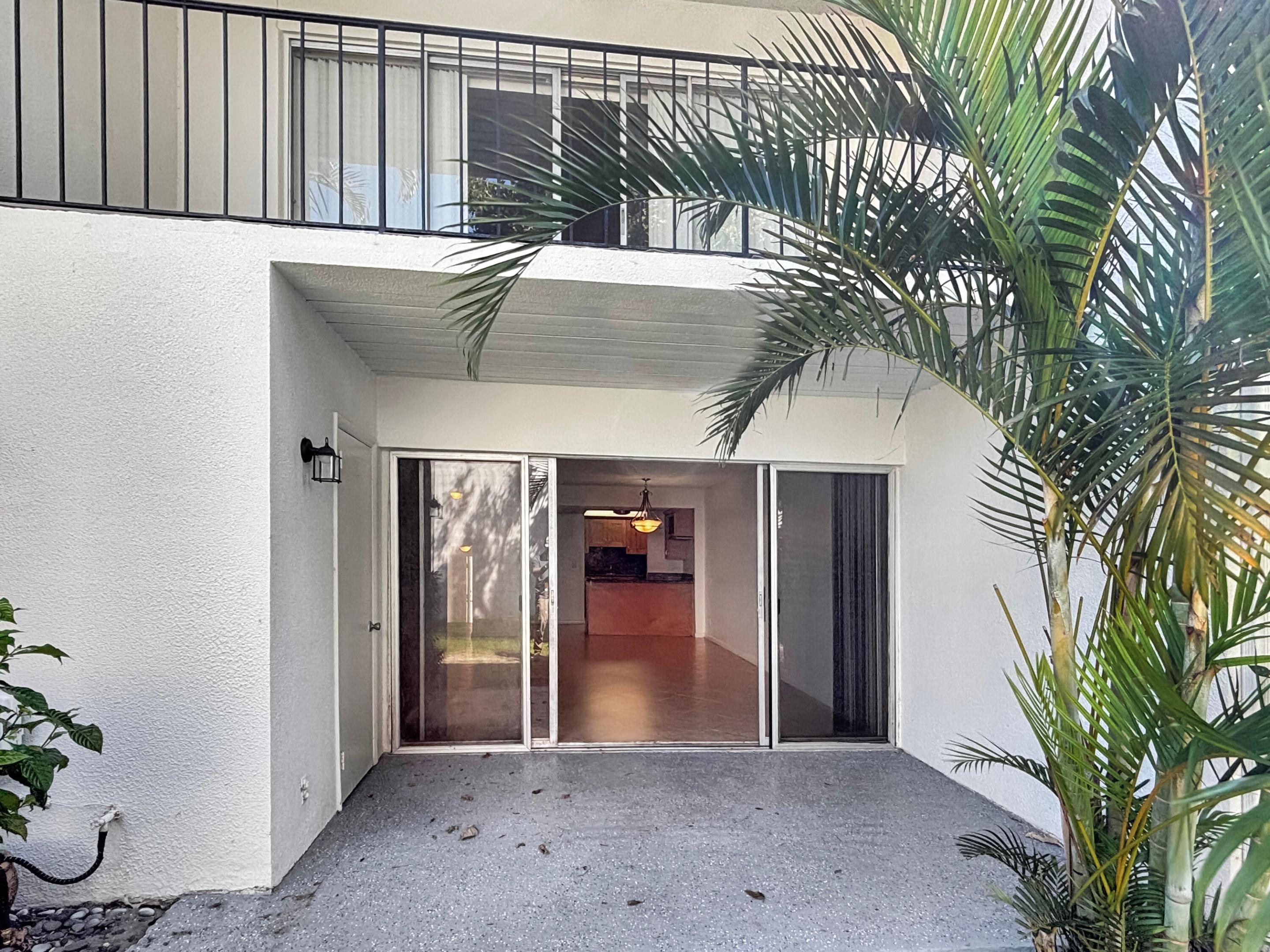 ROYALE HARBOUR CONDO OR 2092P693 VILL - Residential Lease