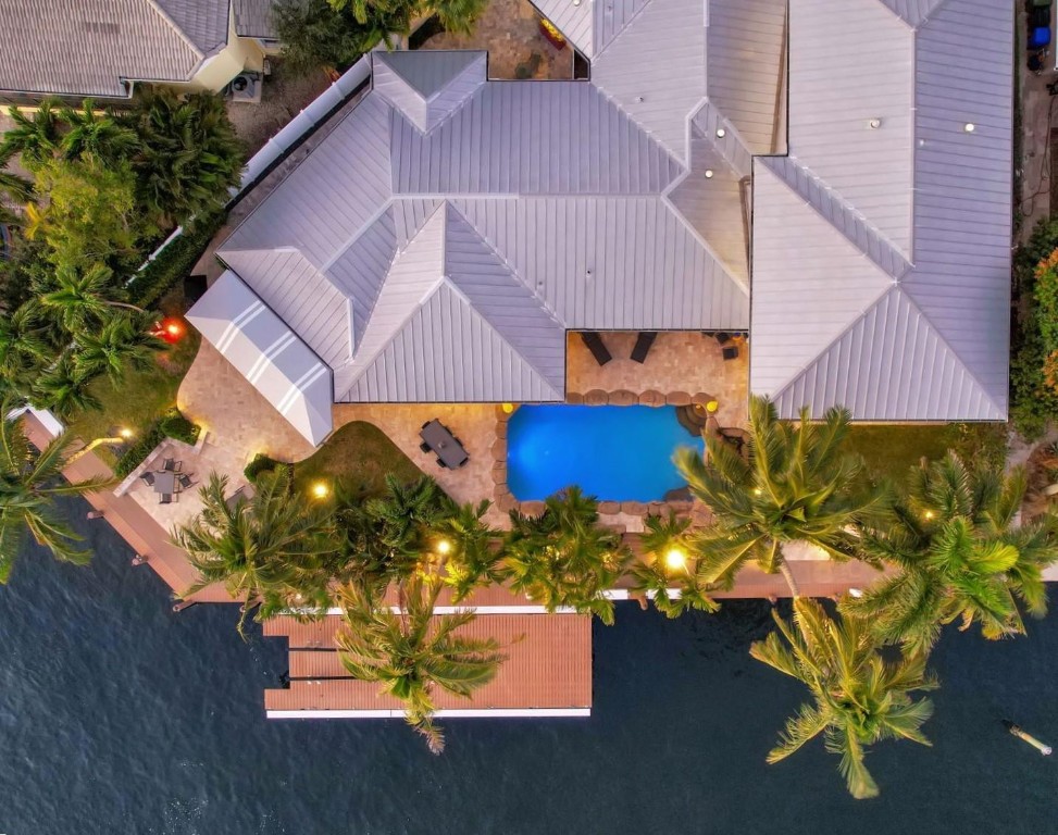 288 S Tradewinds Avenue