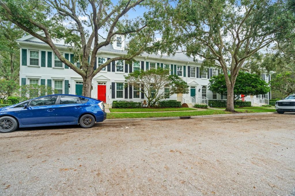 Photo of 176 Freeport Drive, Jupiter, FL 33458 (MLS # R10930571)