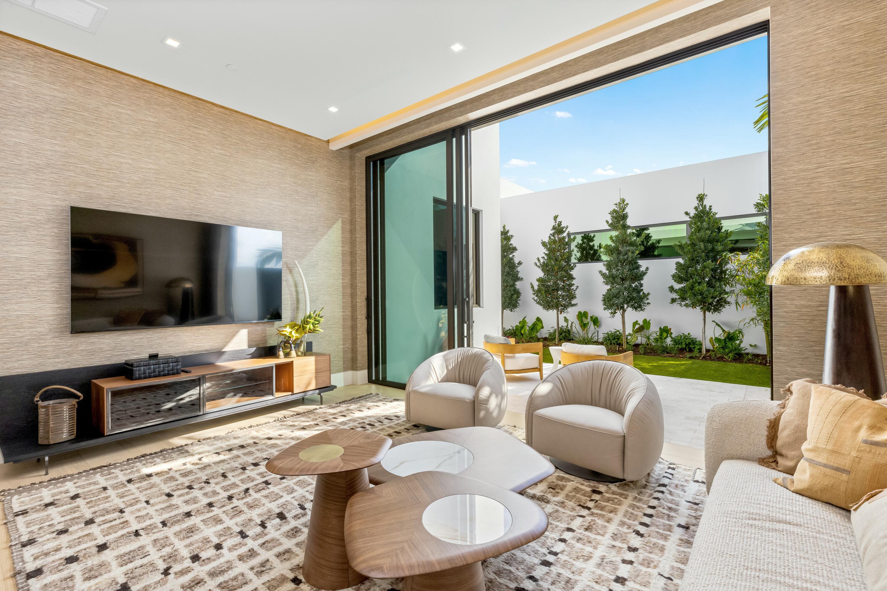 PANTHER NATIONAL AT AVENIR POD - Residential