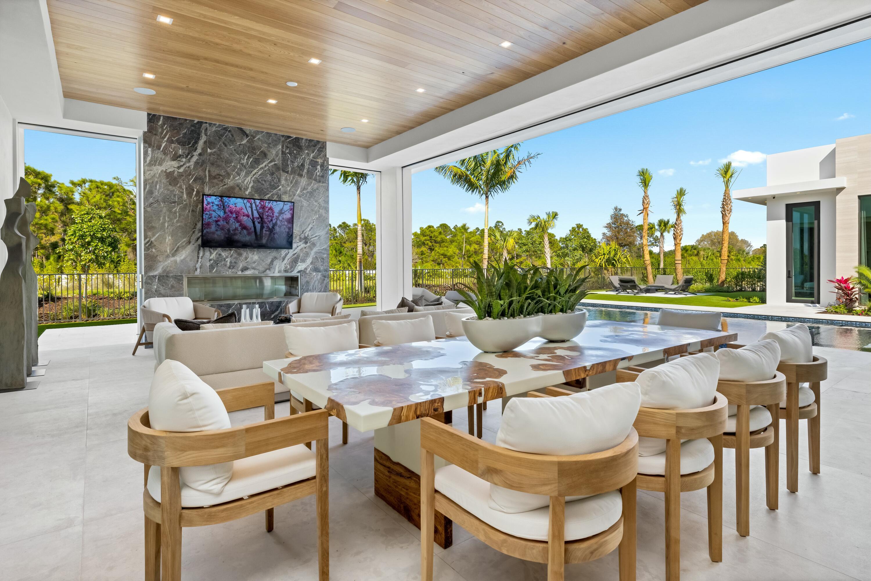 PANTHER NATIONAL AT AVENIR POD - Residential