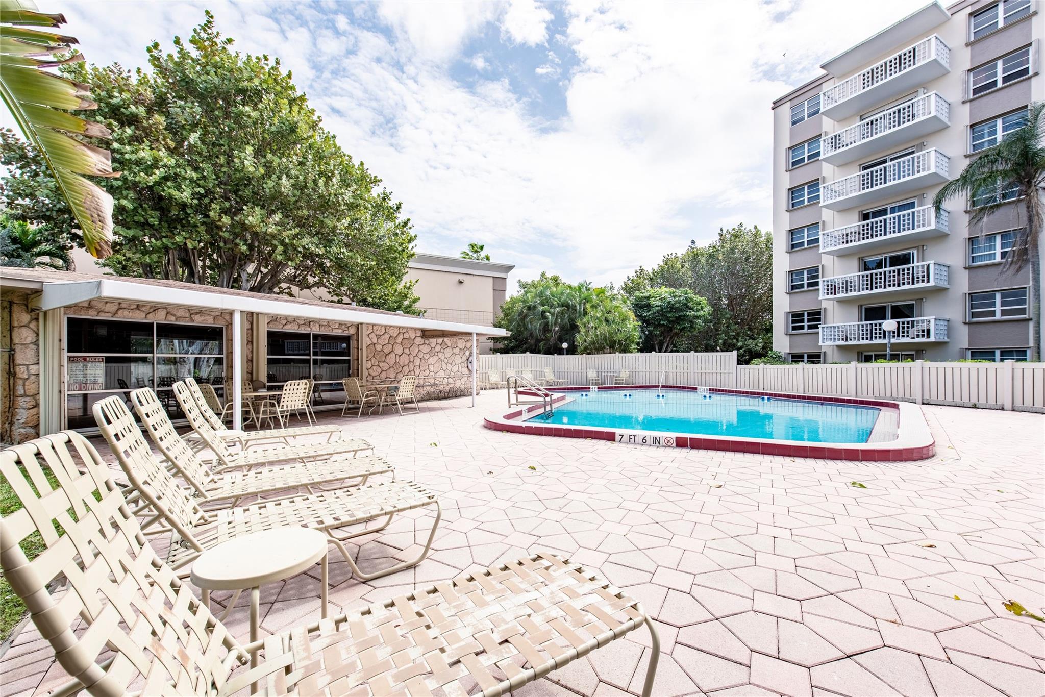 Coral Lake Tower Condo - Residential Lease