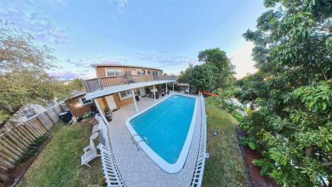 A home in Lauderdale Lakes