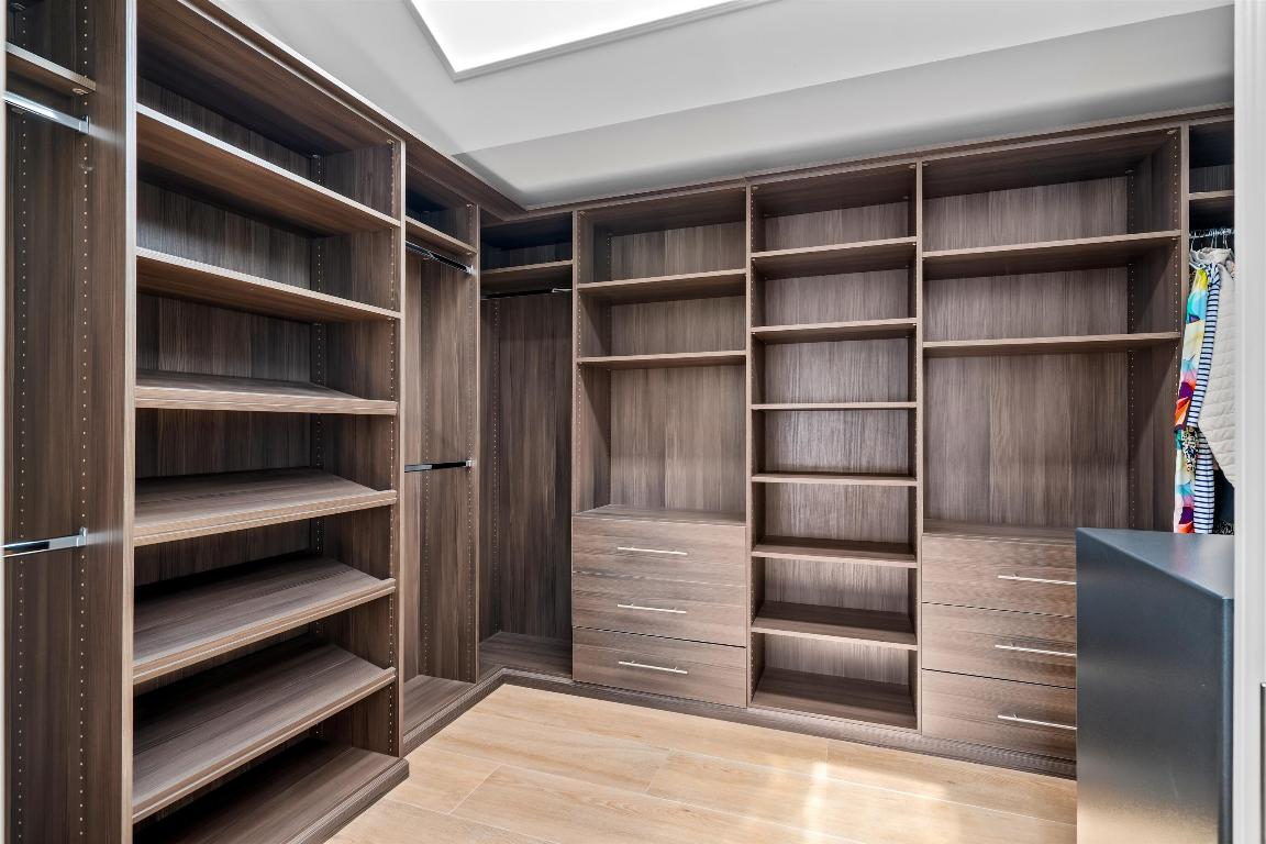 ESTATES IV - Residential