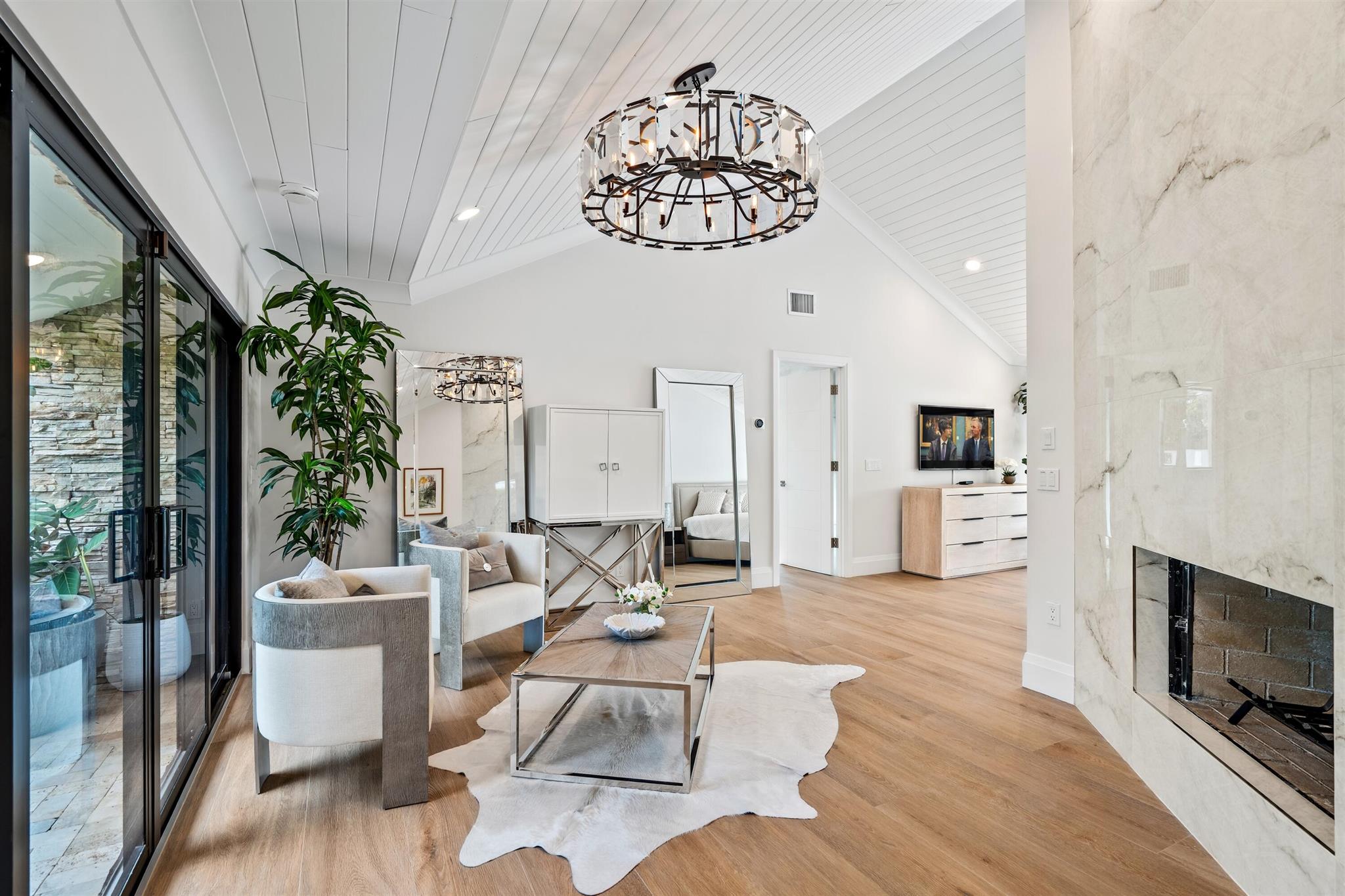 ESTATES IV - Residential