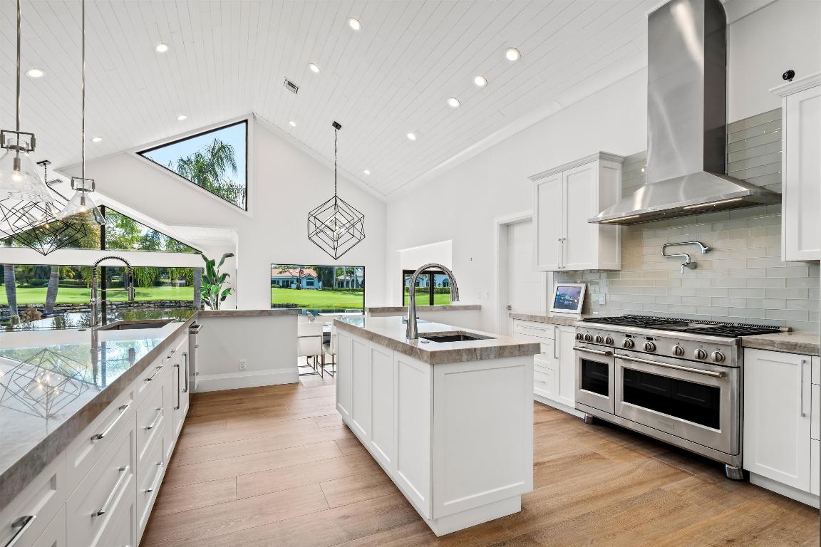 ESTATES IV - Residential