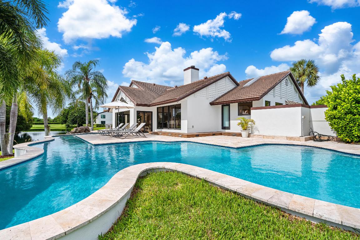 ESTATES IV - Residential