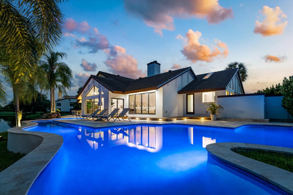 ESTATES IV - Residential