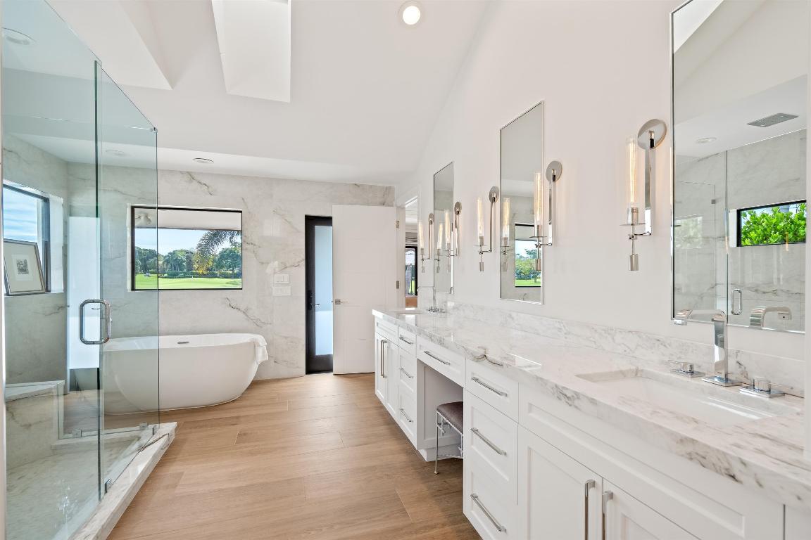 ESTATES IV - Residential