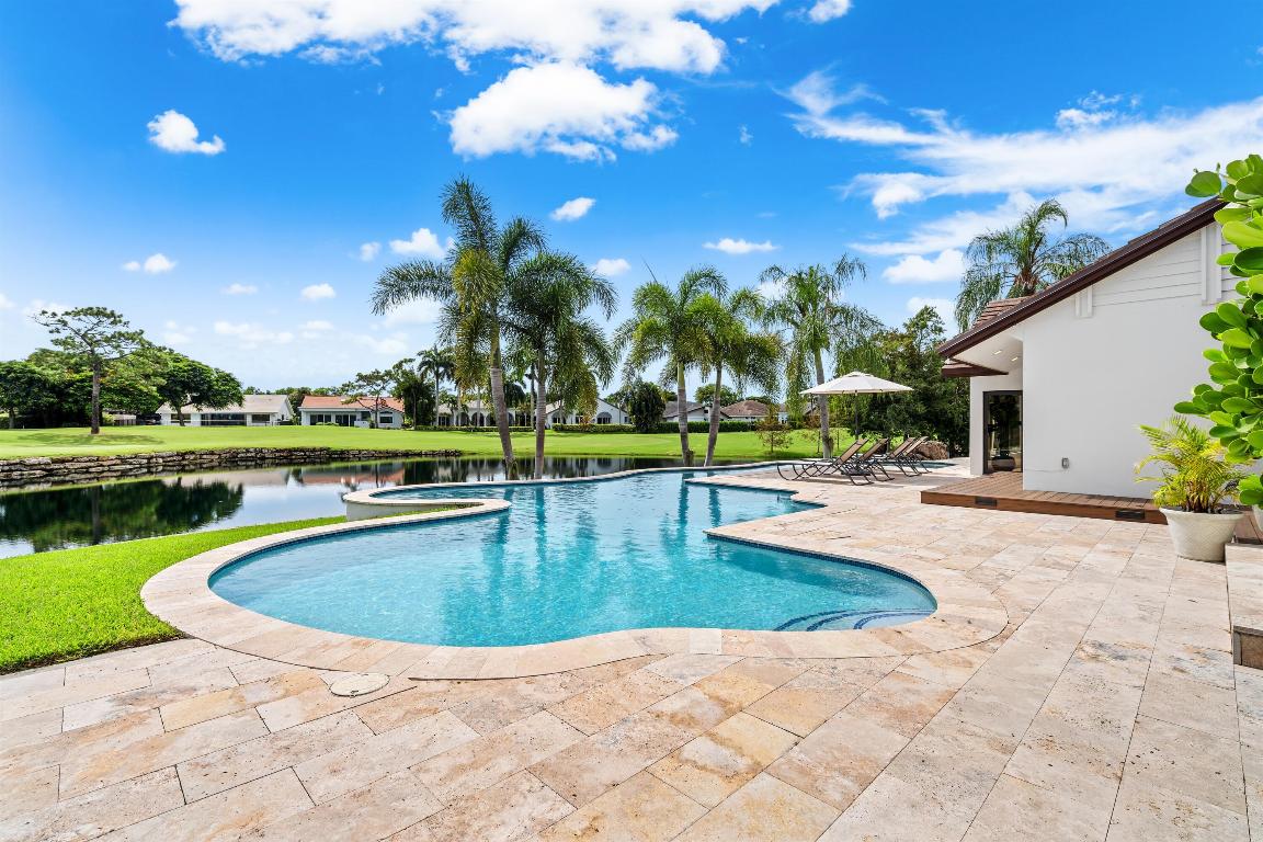 ESTATES IV - Residential