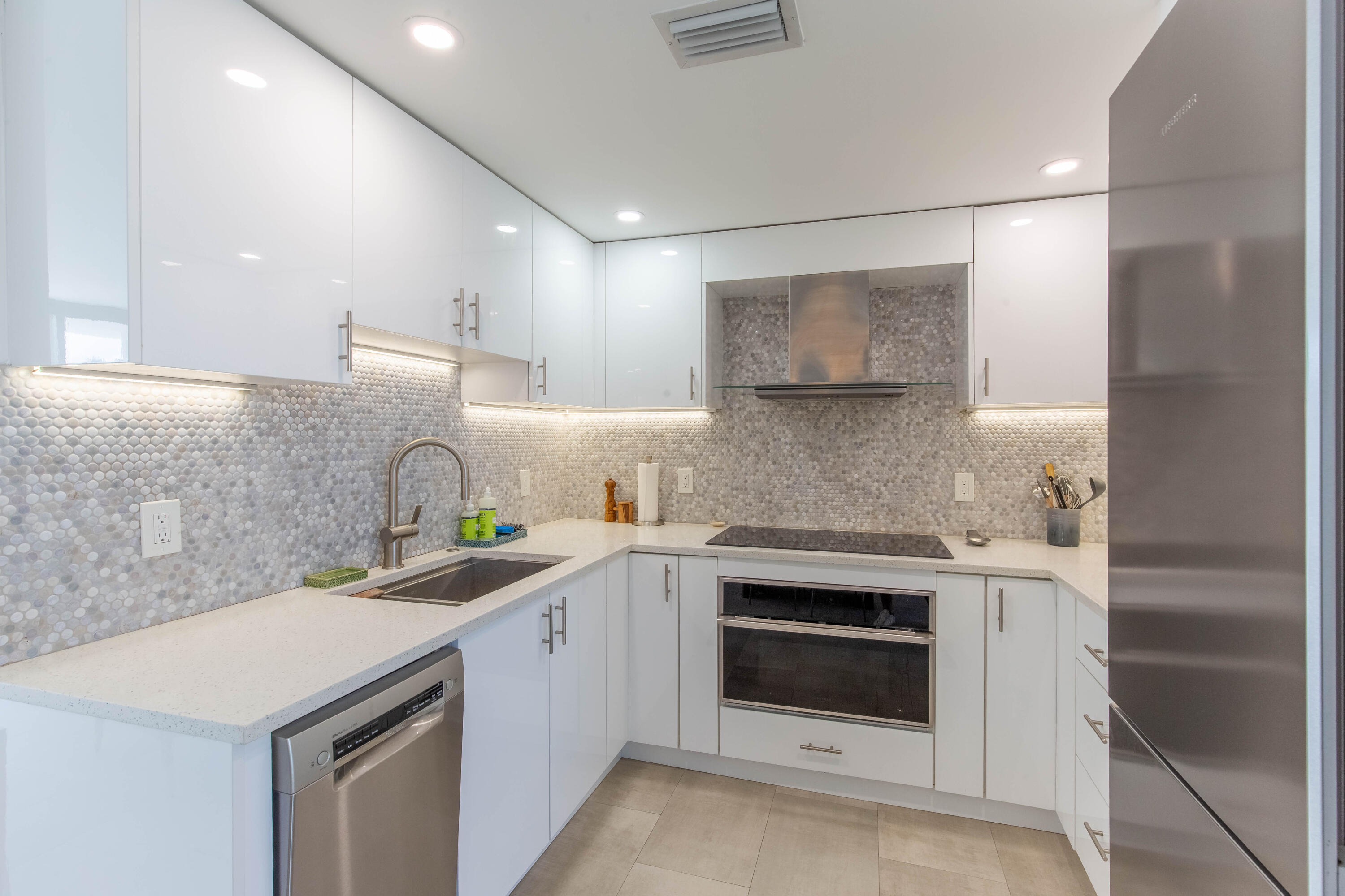 AMBASSADOR SOUTH DEV CORP - Residential