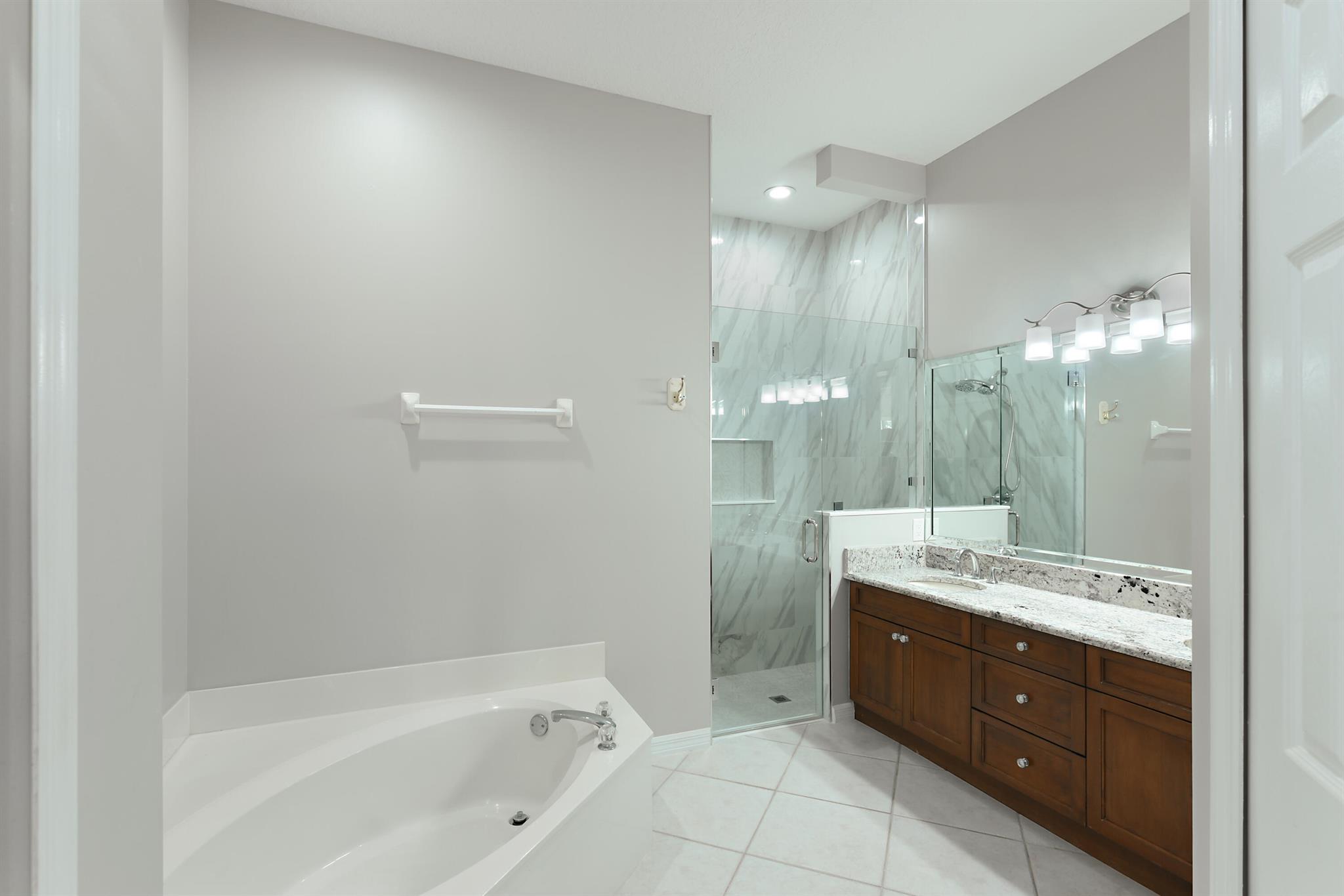 WILLOWBEND AT MONARCH COU - Residential