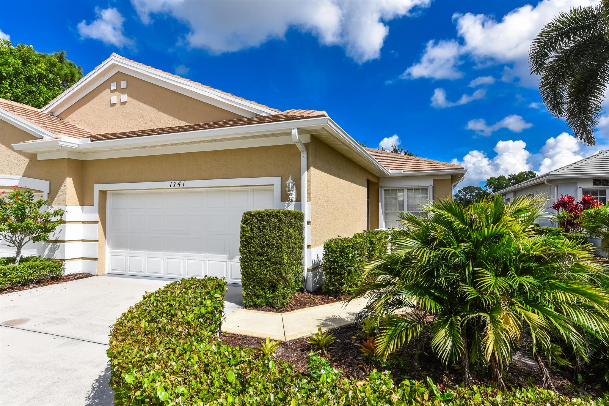 WILLOWBEND AT MONARCH COU - Residential