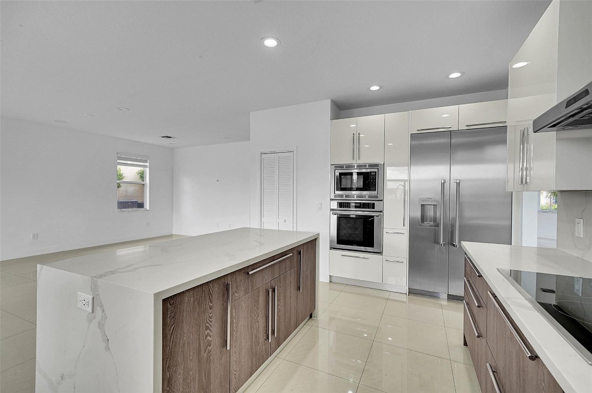 RIVIERA ISLES II - Residential