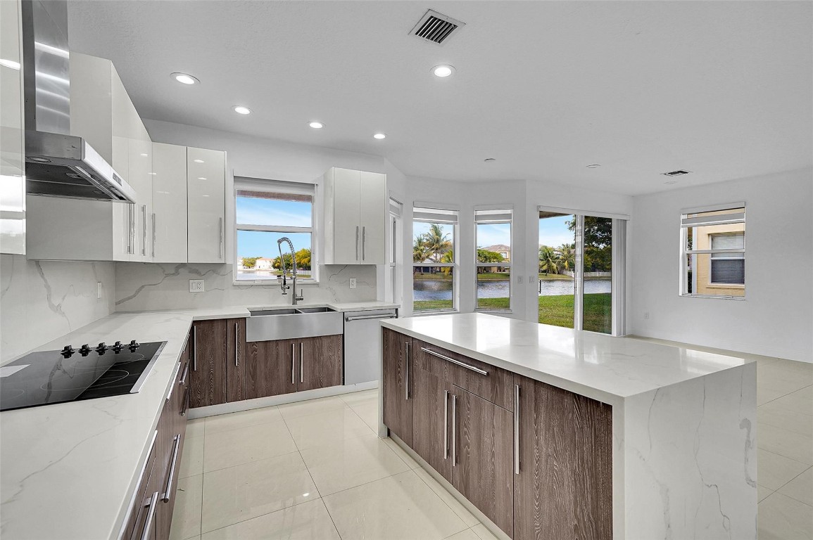 RIVIERA ISLES II - Residential