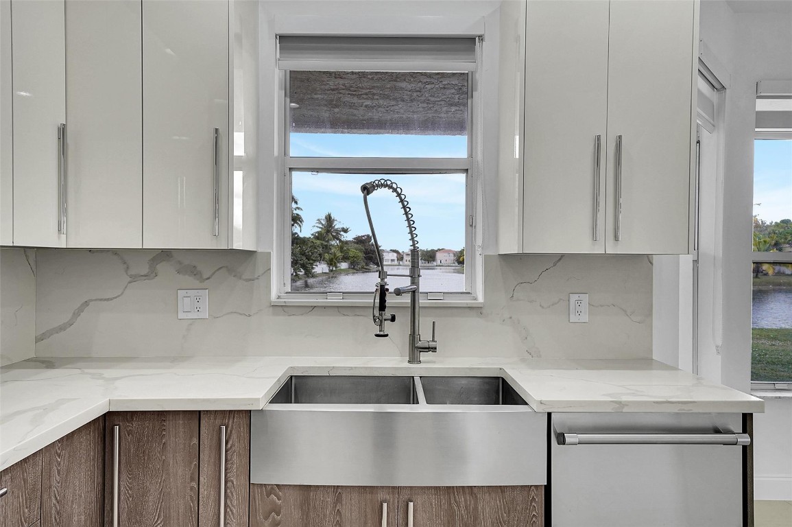 RIVIERA ISLES II - Residential