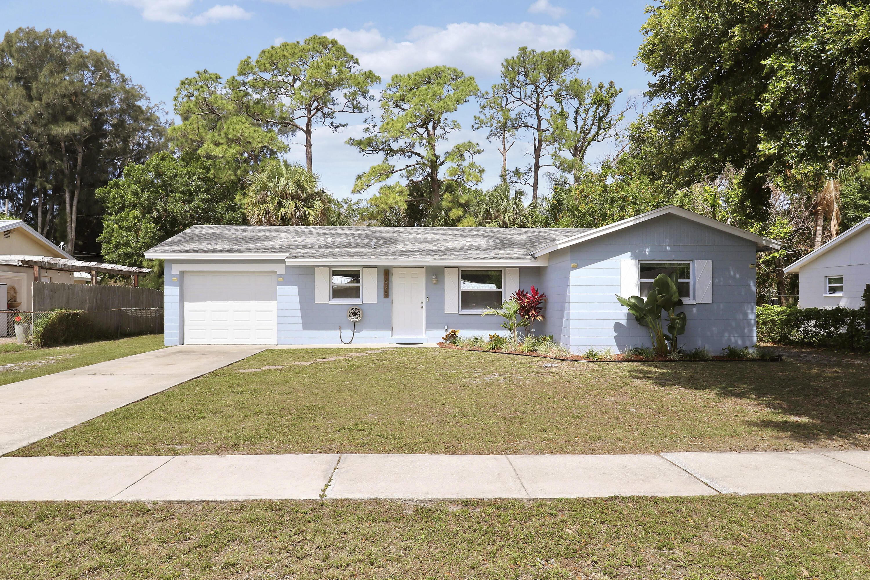 ROSEWOOD SCHOOL SUBDIVISION - Residential