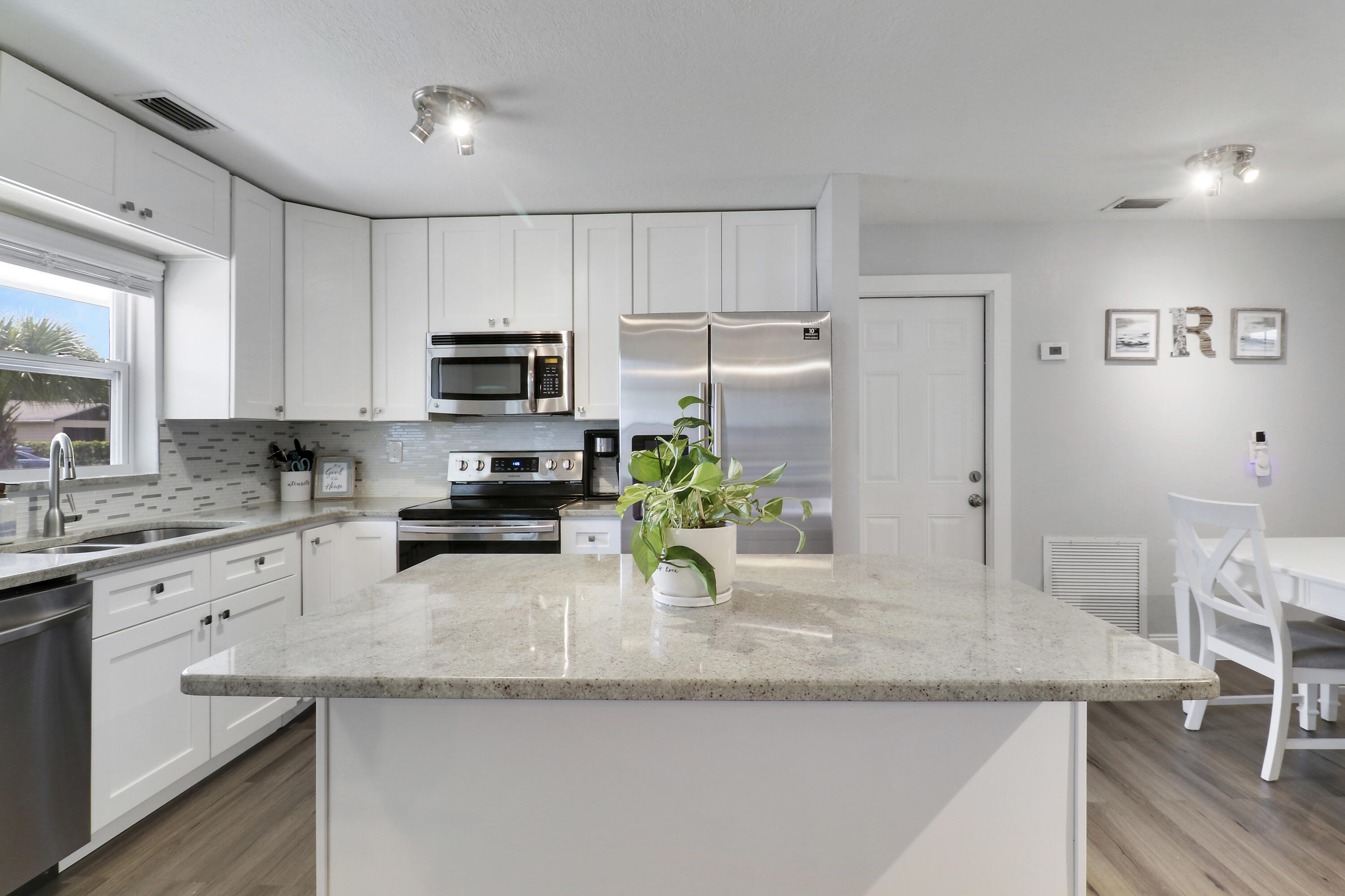 ROSEWOOD SCHOOL SUBDIVISION - Residential