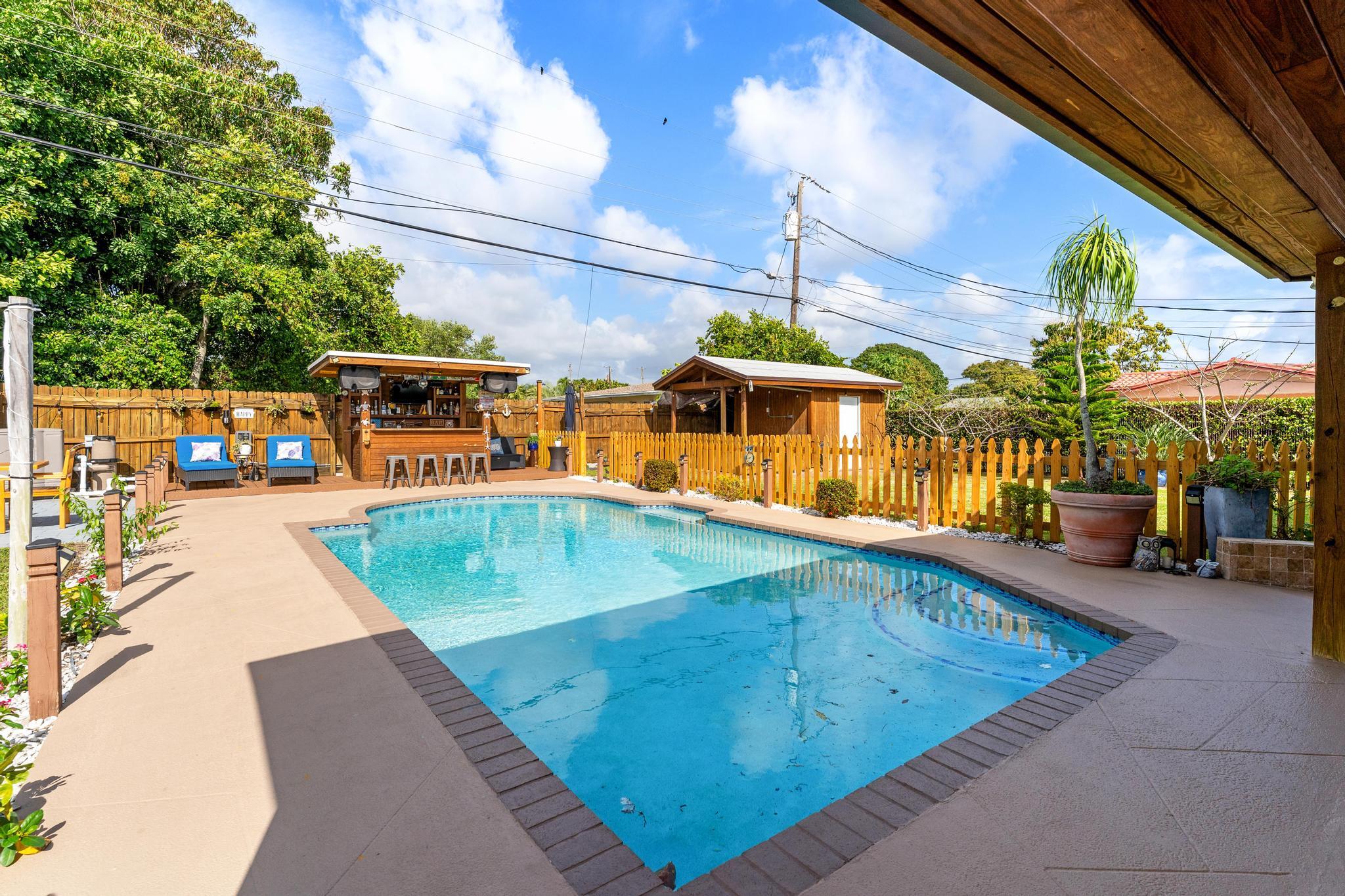 LAKE CLARKE NORTH - Residential