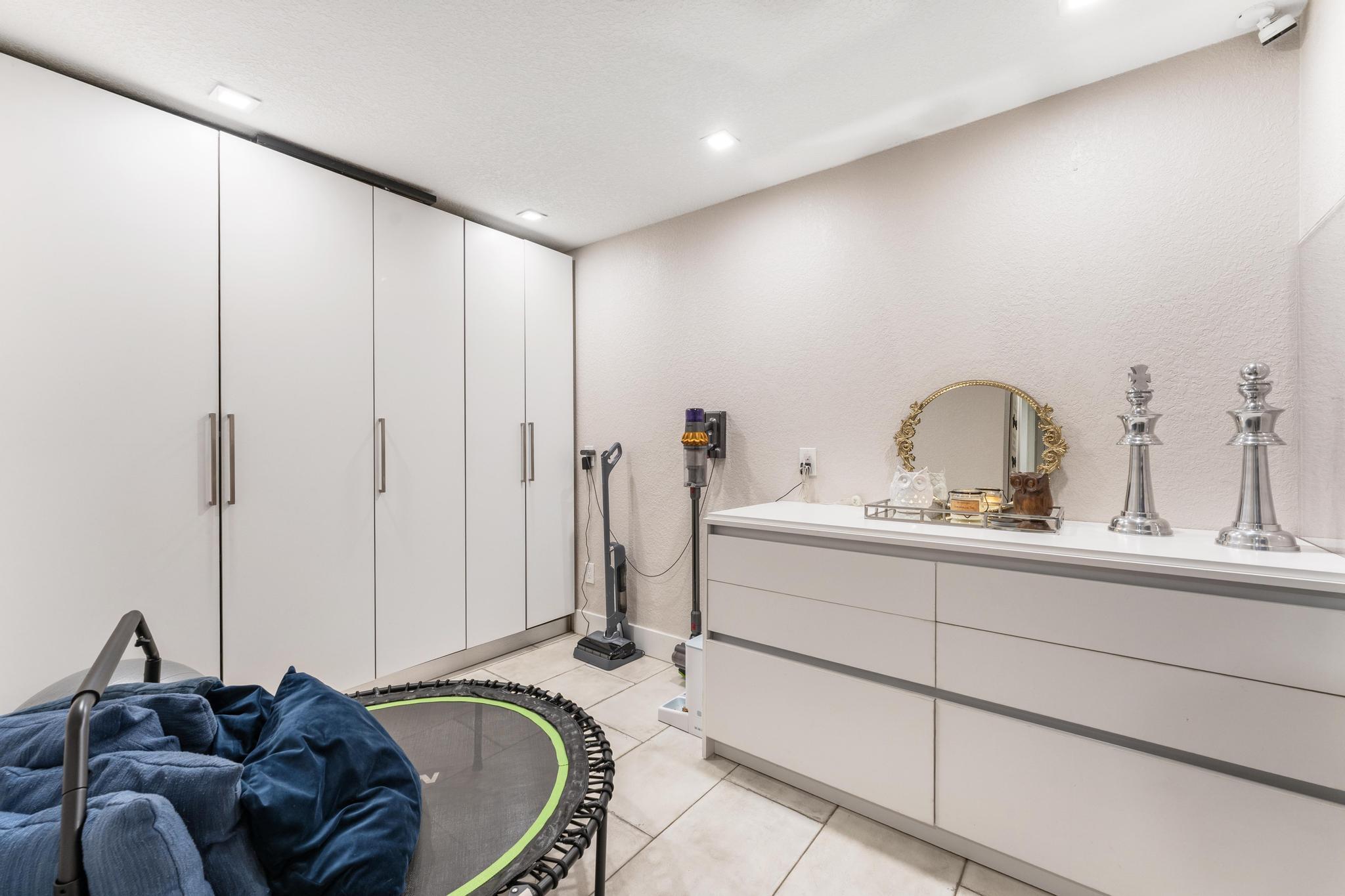 LAKE CLARKE NORTH - Residential