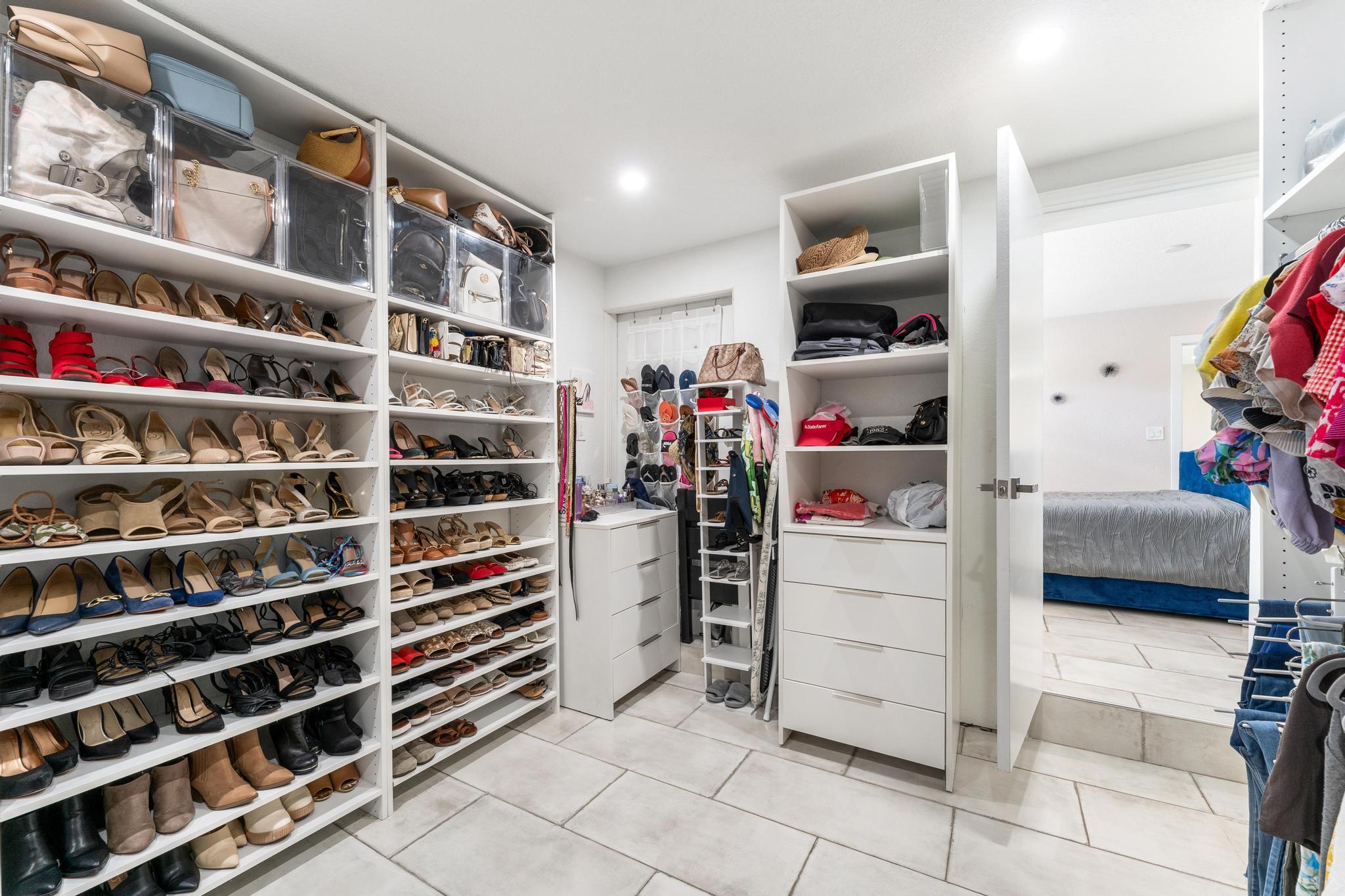 LAKE CLARKE NORTH - Residential