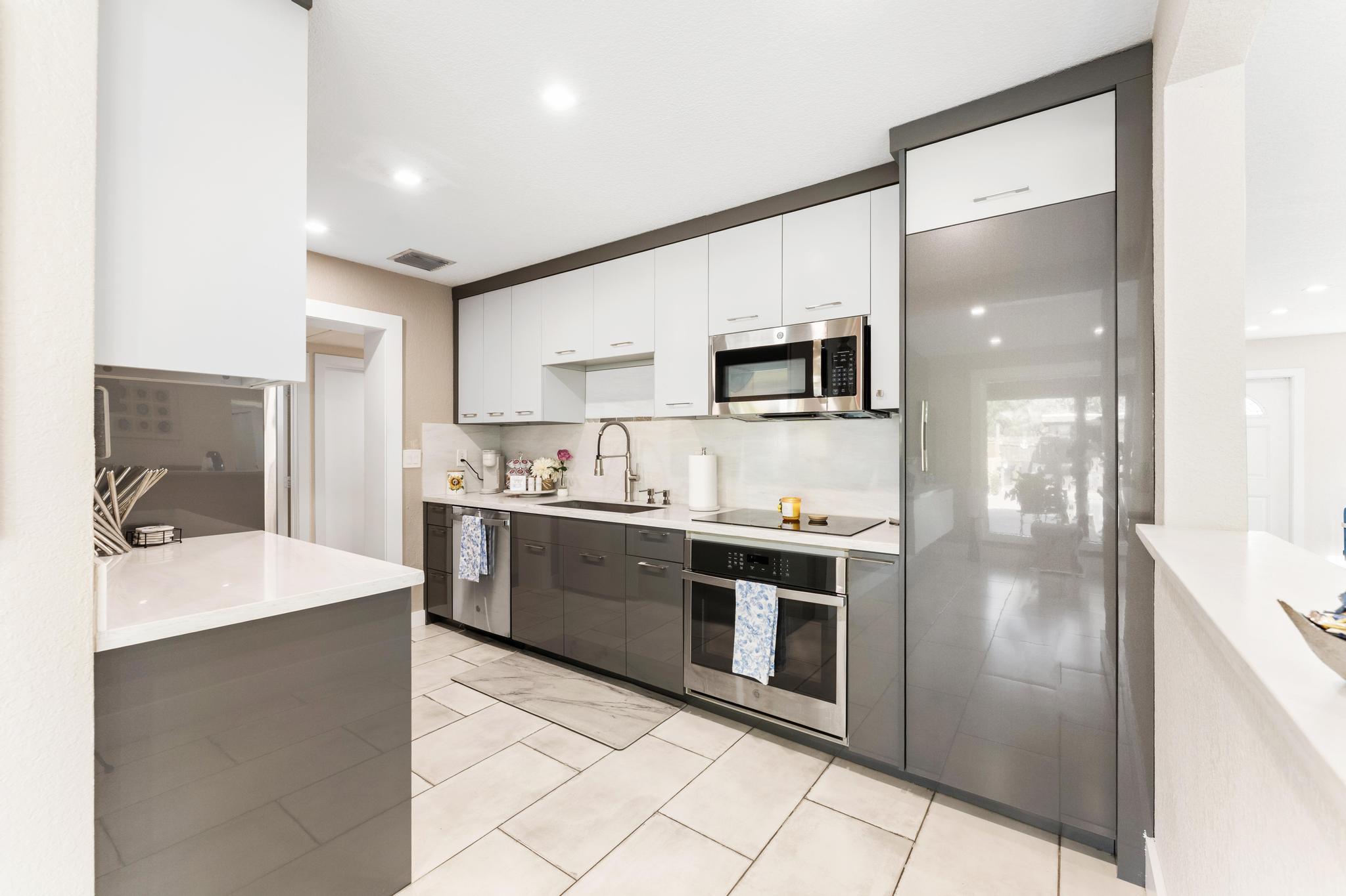 LAKE CLARKE NORTH - Residential