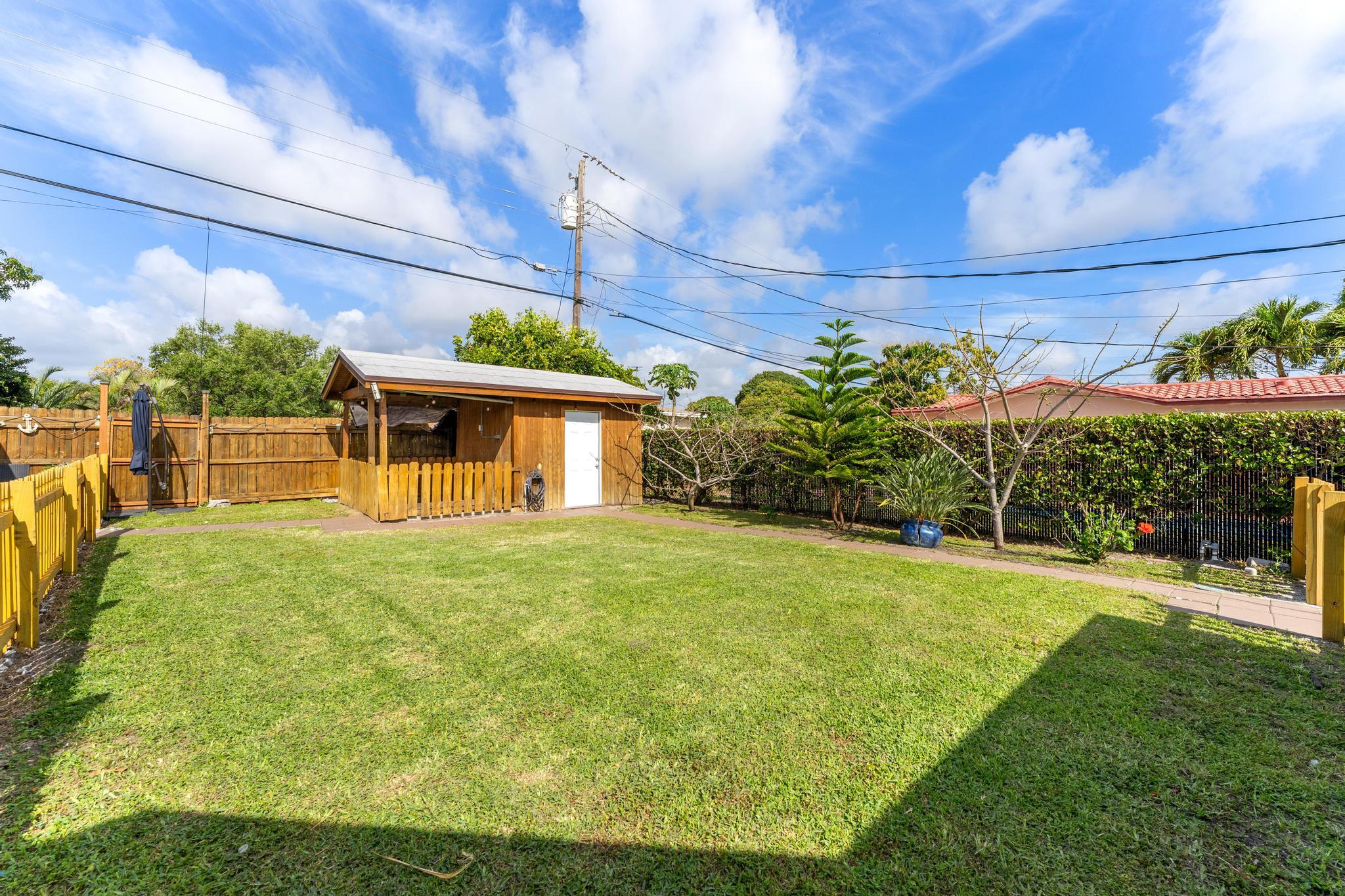 LAKE CLARKE NORTH - Residential